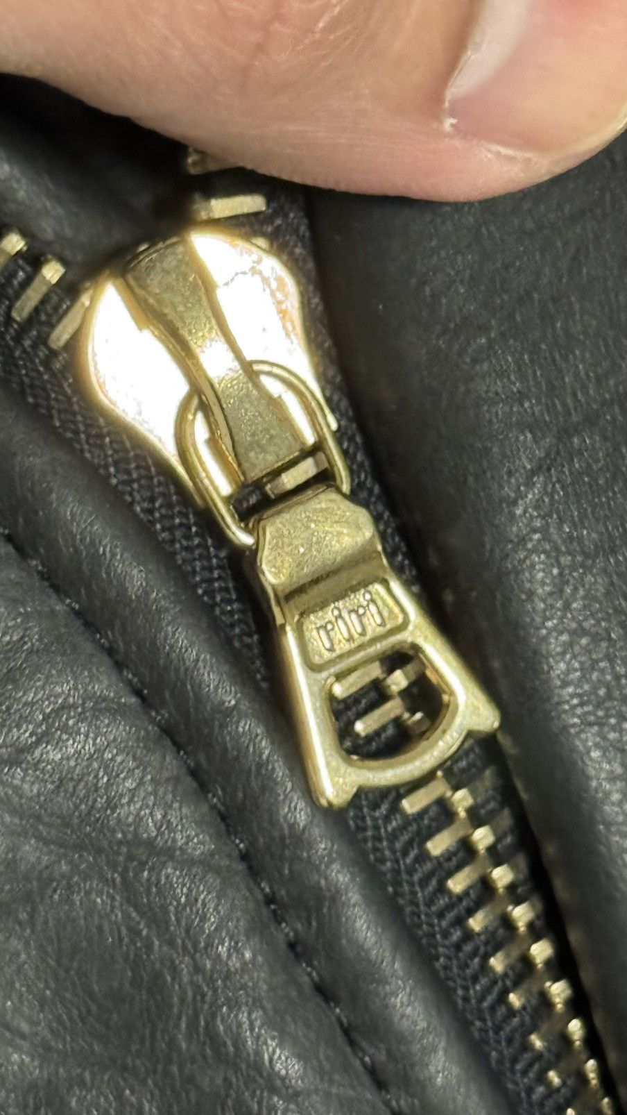 Canada Goose × October's Very Own 💎F&F💎 24k Gold OVO Buffalo Leather Chilliwack Size US XXL / EU 58 / 5 - 18 Thumbnail