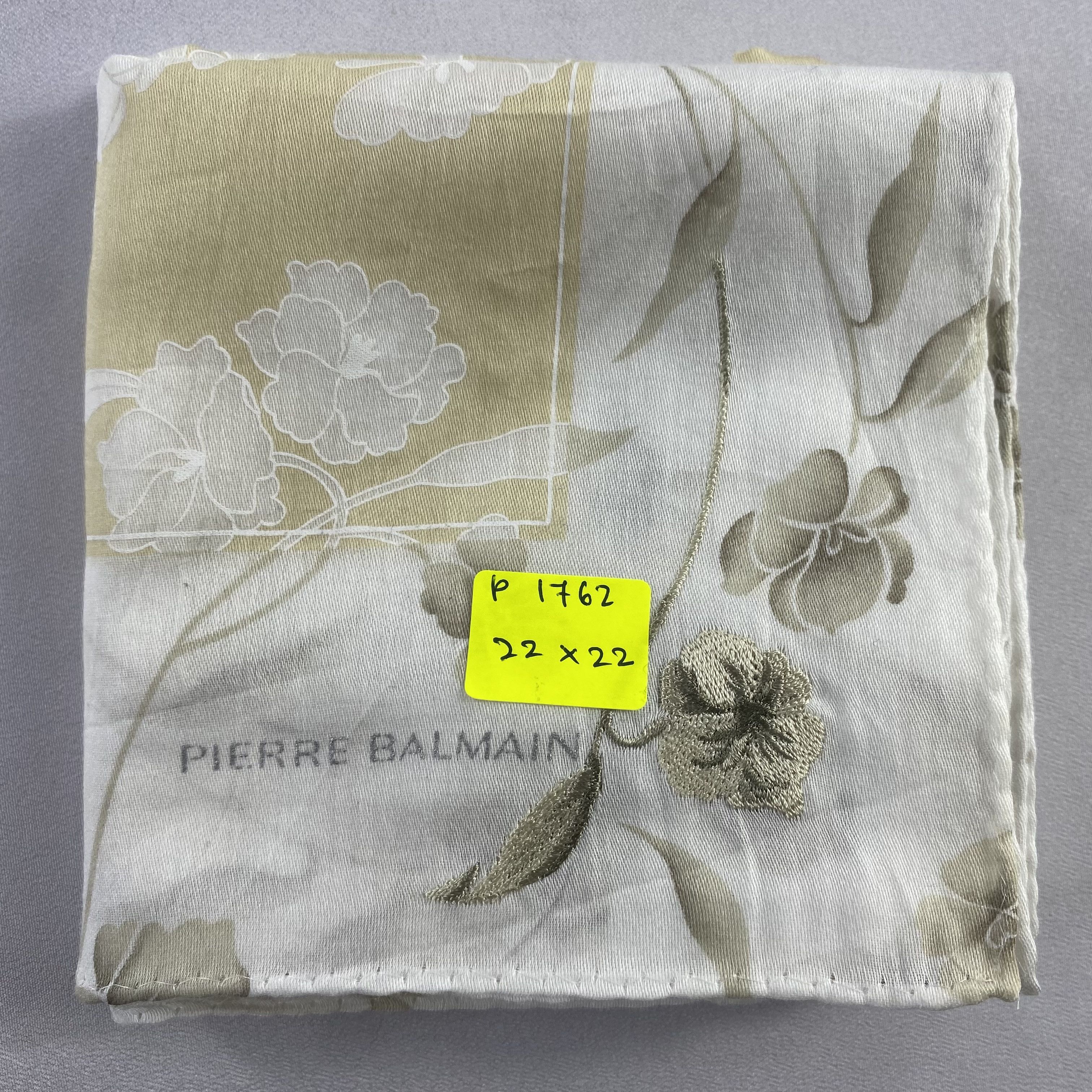Pierre Balmain × Vintage Pierre Balmain Bandana/ Handkerchief / Neckerchief-P1762 Size ONE SIZE - 5 Thumbnail