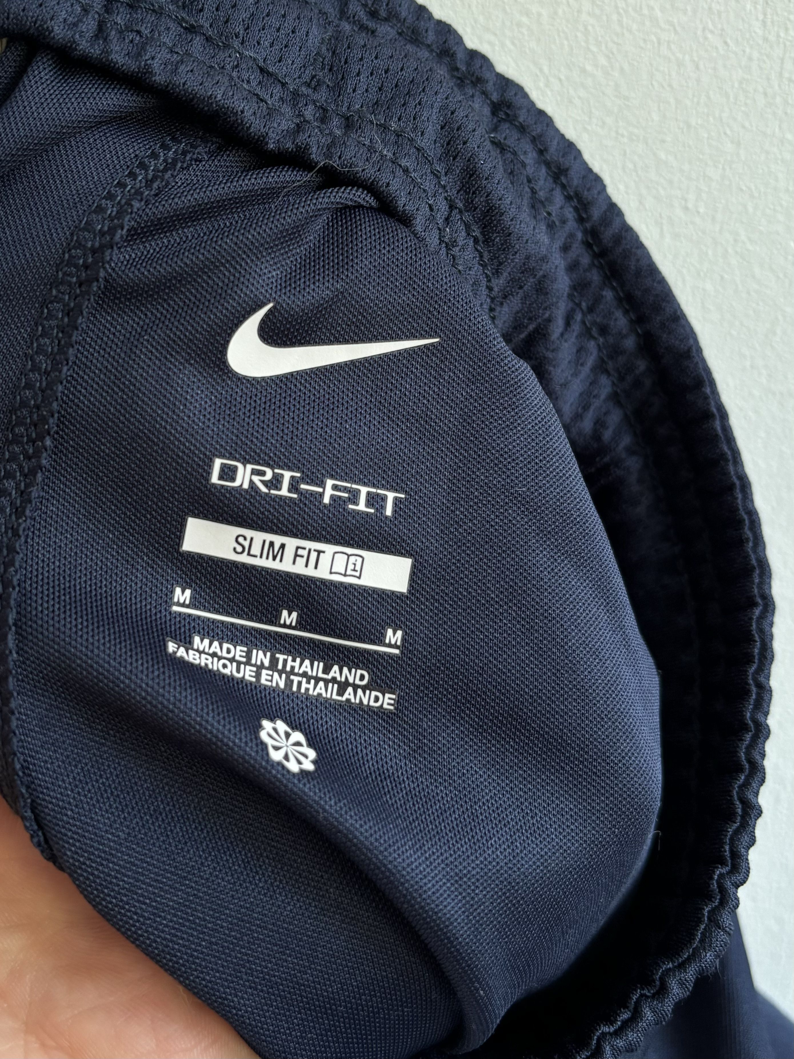Nike Nike FC Barcelona 2022/23 Stadium Home Men's Shorts Size US 32 / EU 48 - 6 Thumbnail