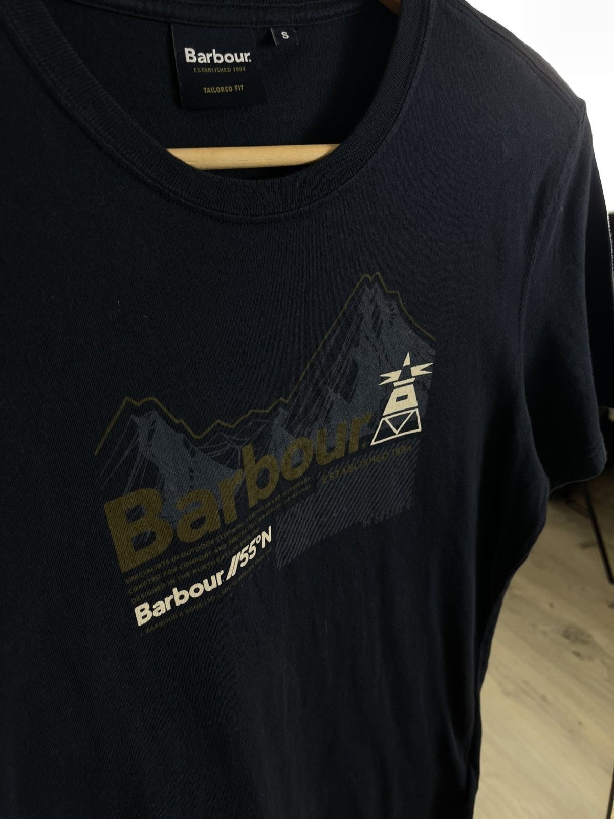 Barbour Barbour Beacon Graphic Mountain Tee Tailored Fit Navy Size US S / EU 44-46 / 1 - 3 Thumbnail