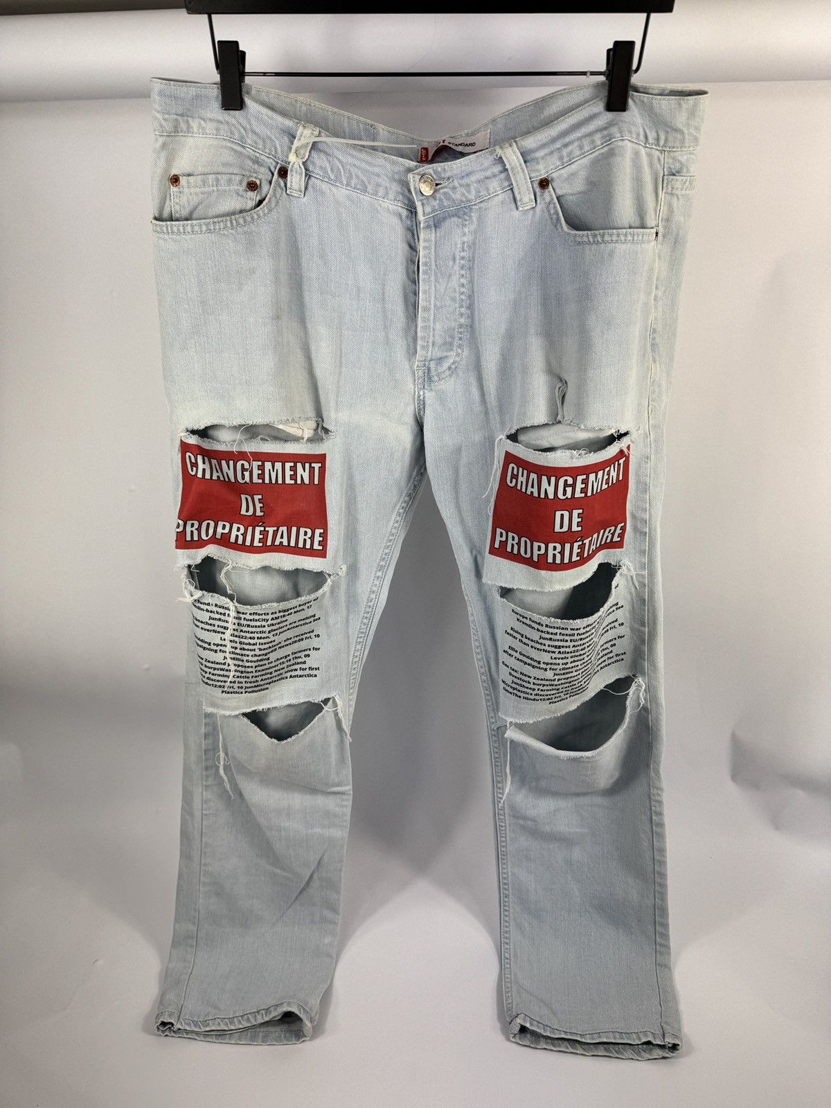 Levi's COUCOU BEBE CHANGEMENT DE PROPEIETAIRE DISTRESSED JEANS Size US 36 / EU 52 - 1 Thumbnail