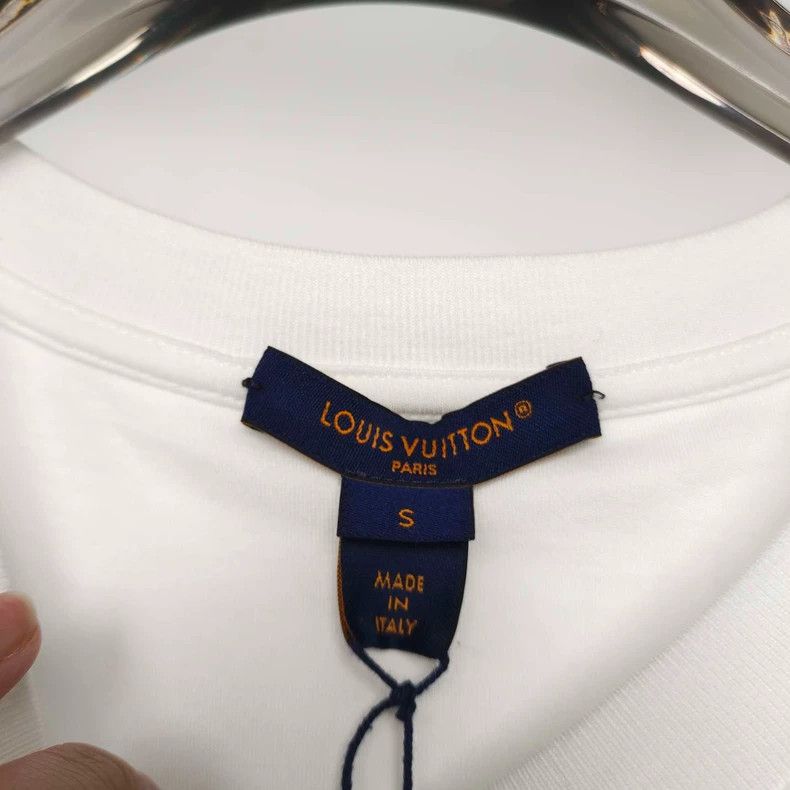 Louis Vuitton Louis Vuitton Printed short sleeve 2505-Nextarrow Size US S / EU 44-46 / 1 - 5 Thumbnail