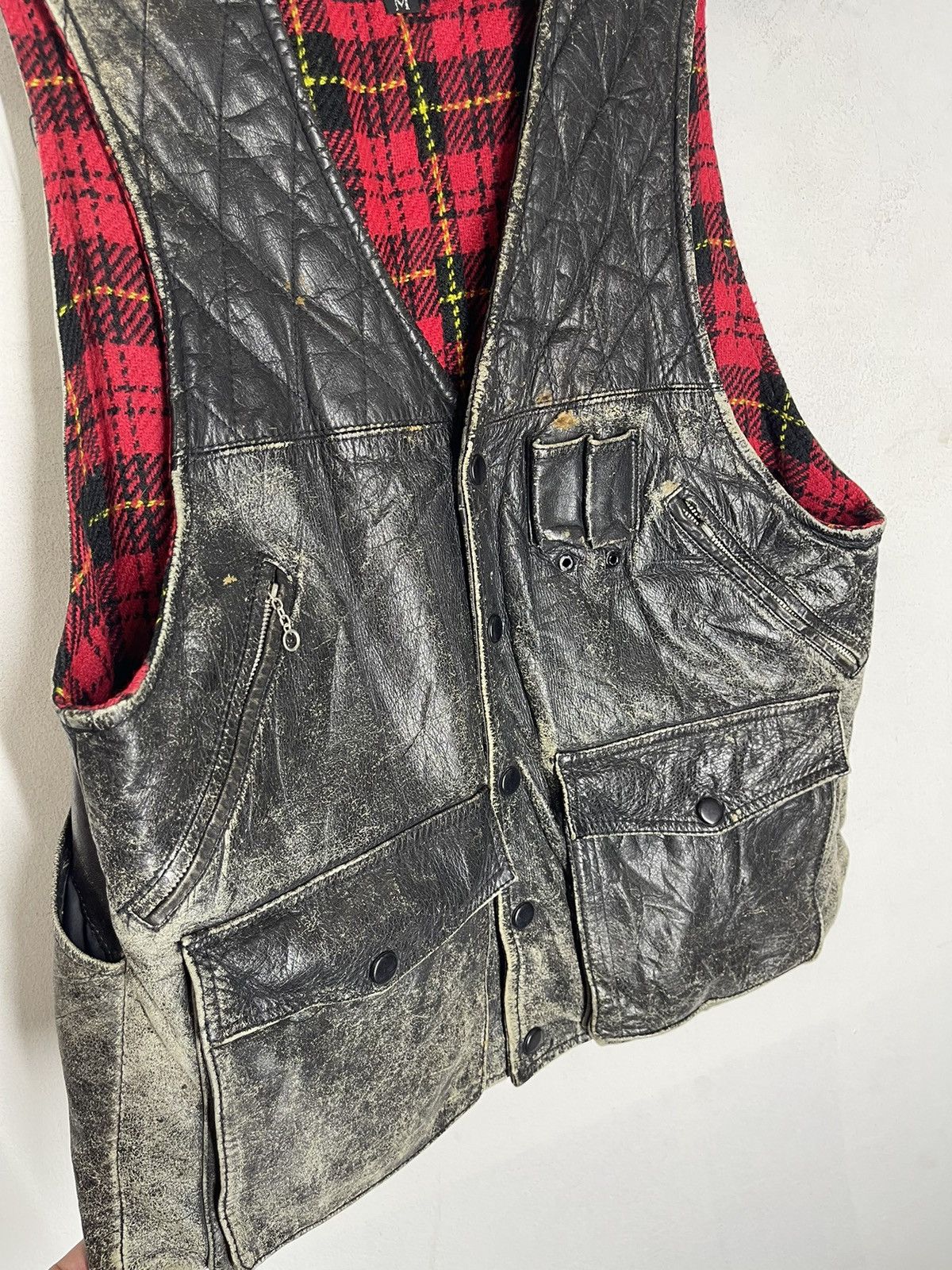 Japanese Brand VINTAGE OSAKA ISHII LEATHER VEST DISTRESSED Size US M / EU 48-50 / 2 - 5 Thumbnail