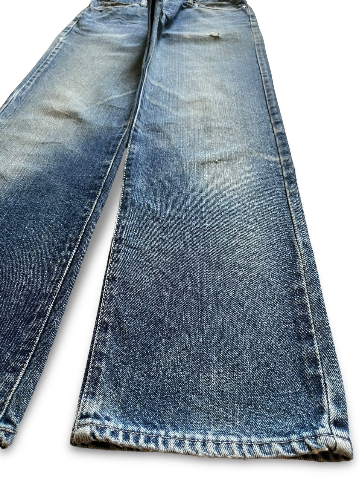 Uniqlo SALES🔥Vintage Uniqlo Faded Wash Style Distress Loose Jeans Size US 31 - 7 Thumbnail