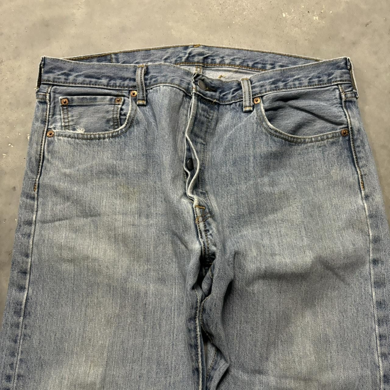 Levi's × Vintage Crazy Vintage Y2K/2000s Light Wash Levi’s 501 Essential Denim Jeans! Size US 36 / EU 52 - 5 Thumbnail