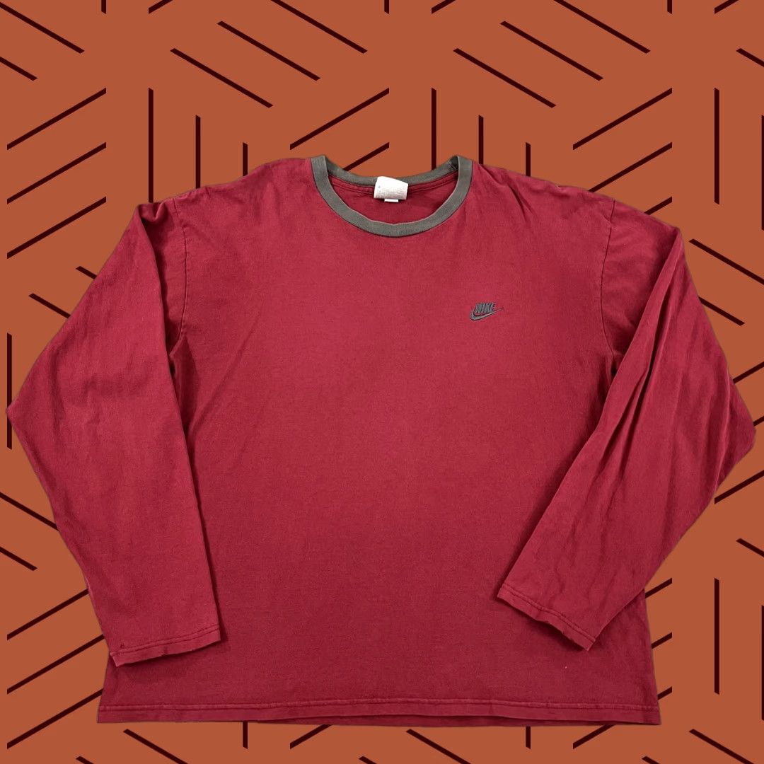 Nike VINTAGE Nike Crewneck Shirt Men Large Red Logo Distressed Y2K Classic Size US L / EU 52-54 / 3 - 1 Thumbnail