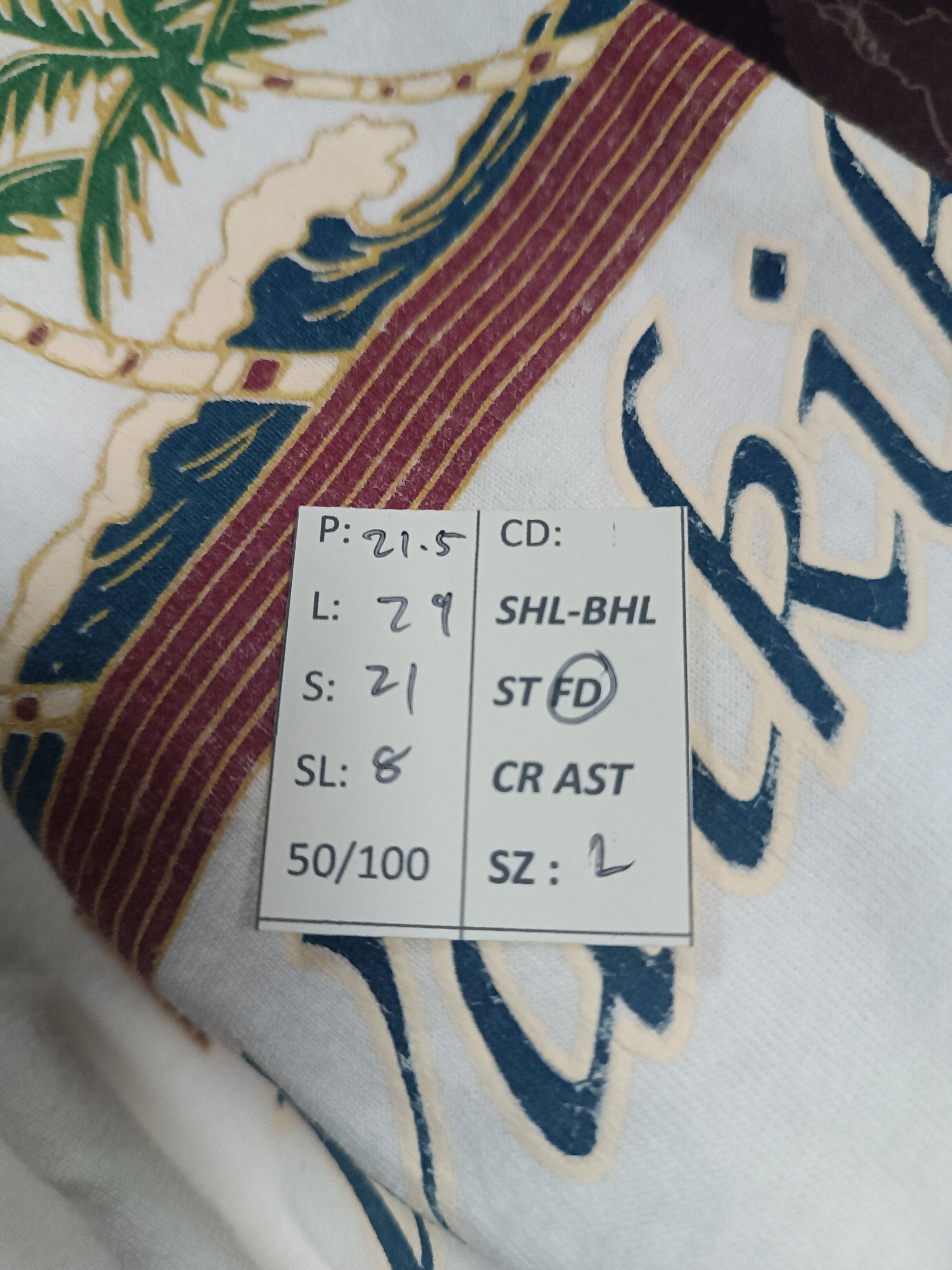 Vintage VINTAGE Y2K WAIKIKI BEACH HAWAII GUAM SURF SUN TEE Size US L / EU 52-54 / 3 - 11 Thumbnail