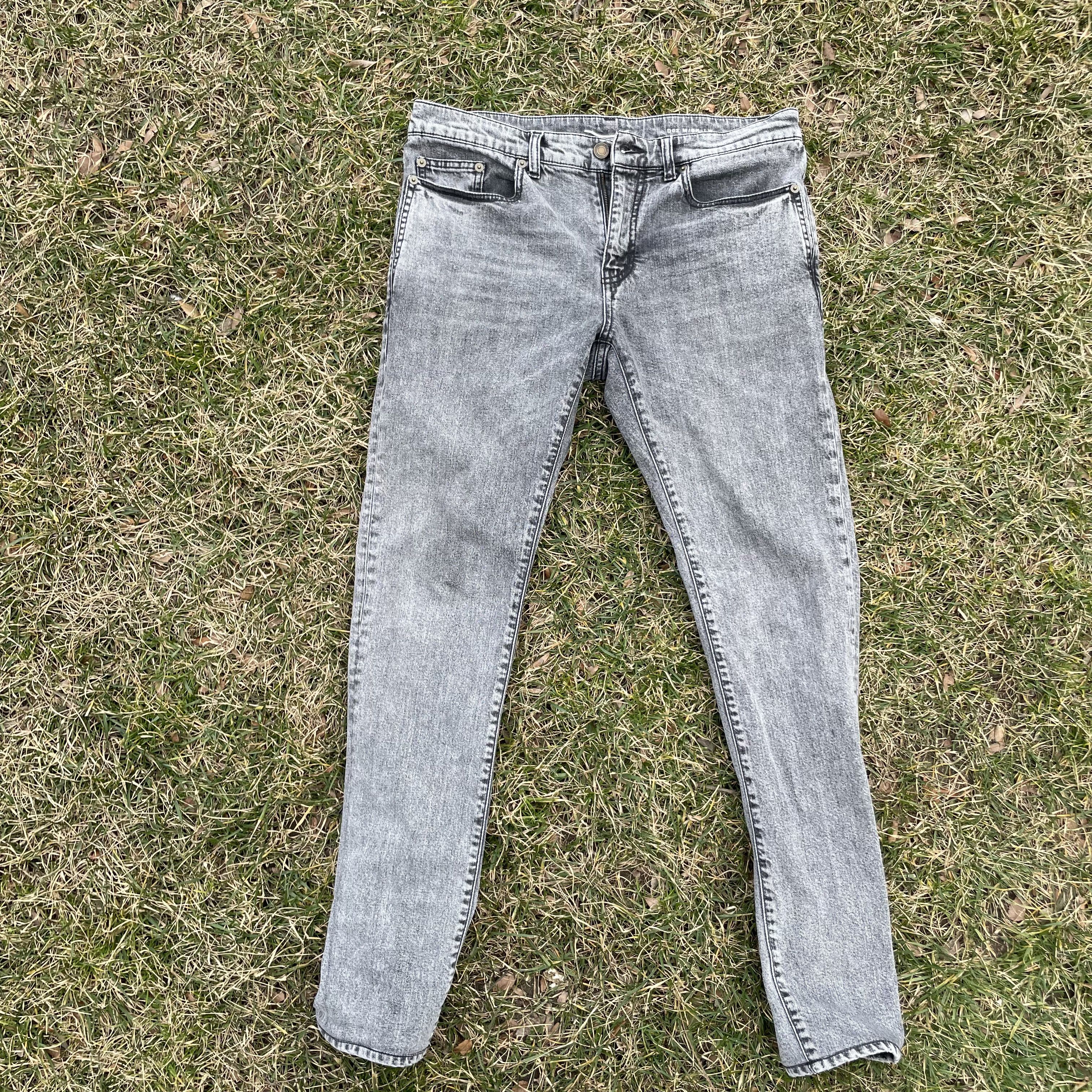 image of Saint Laurent Paris Saint Laurnet Jeans in Grey, Men's (Size 31)