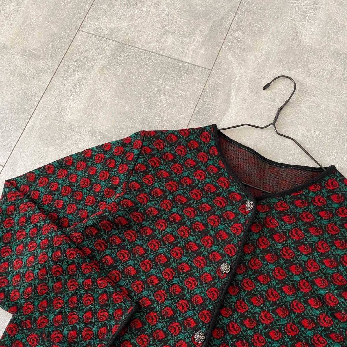 Japanese Brand 90s Vintage Japanese Unisex Hand Knit Roses Cardigan Size M / US 6-8 / IT 42-44 - 3 Thumbnail