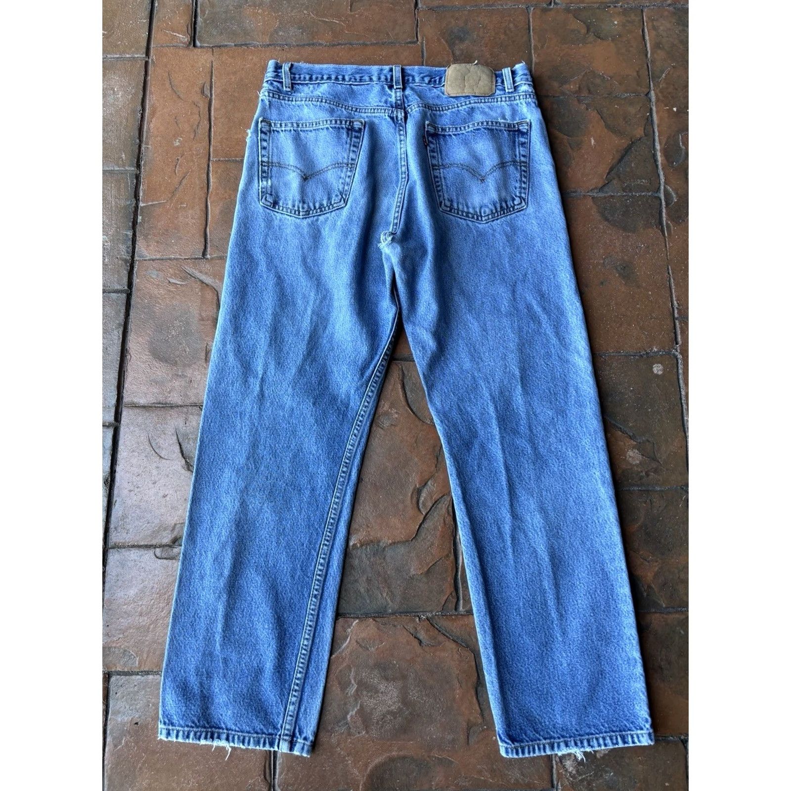 Levi's VINTAGE Levi’s 505 Jeans Men's 36x30 Light Wash Distressed Size US 36 / EU 52 - 3 Thumbnail