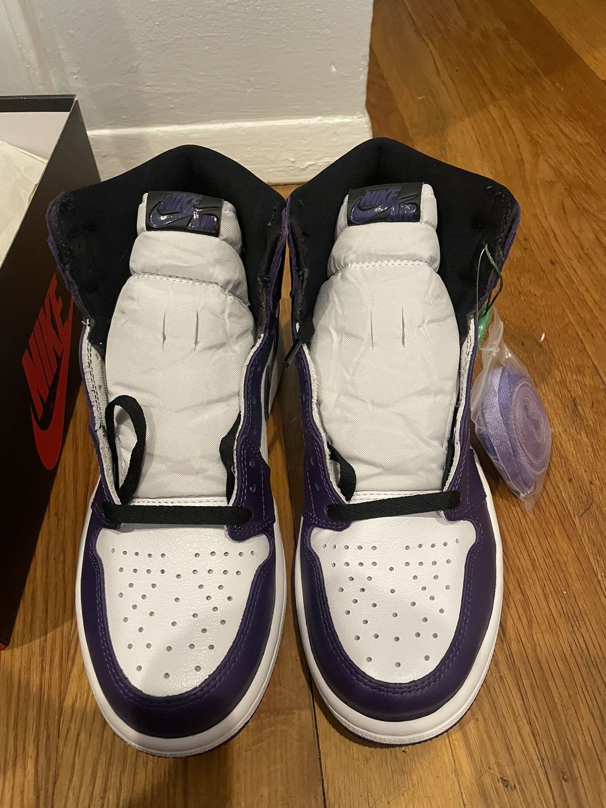 Jordan Brand × Nike Jordan retro 1 OG Size US 8 / EU 41 - 2 Thumbnail