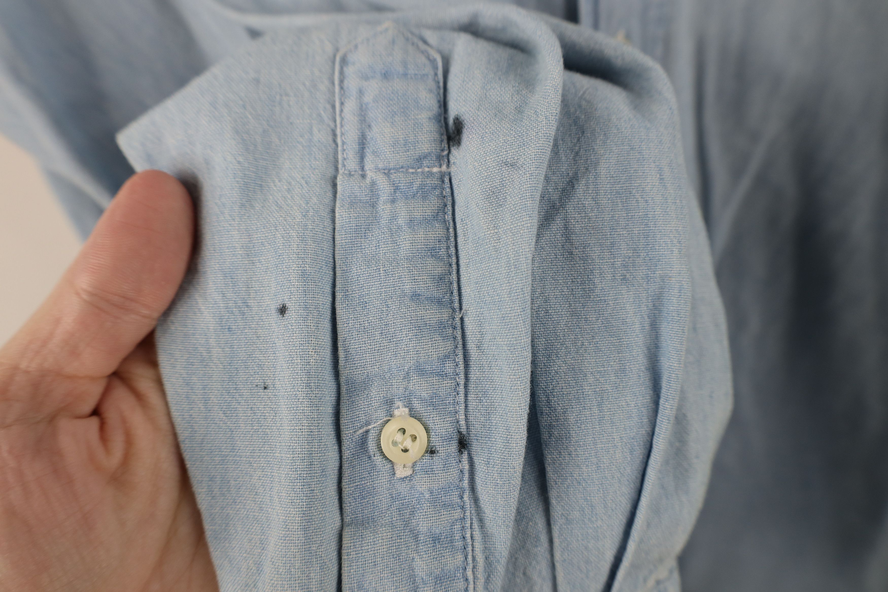 Gap Vintage 90s Gap Denim Jean Collared Button Down Shirt Blue Size US M / EU 48-50 / 2 - 5 Thumbnail