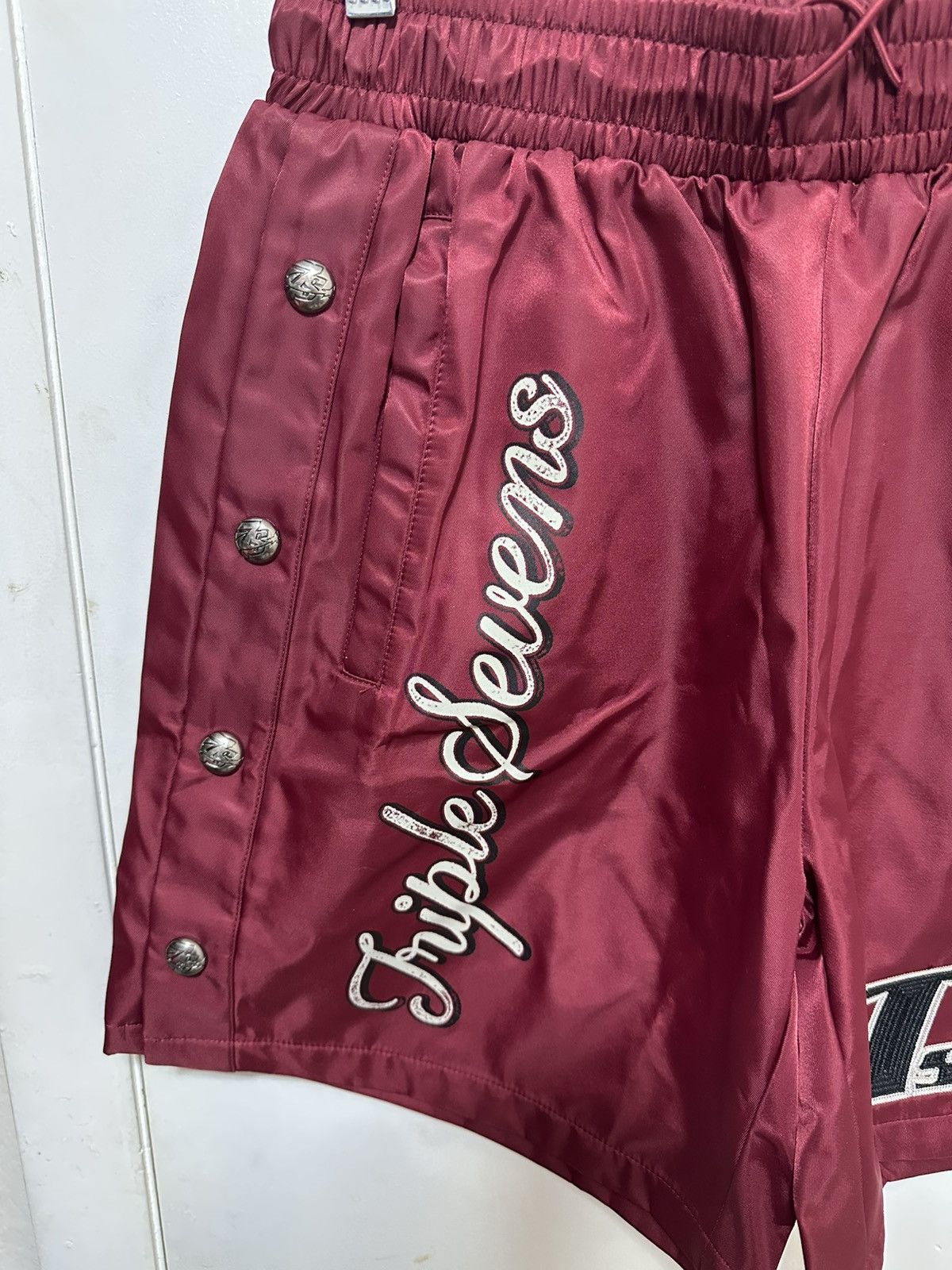 TRIPLE SEVENS Triple Sevens Red Nylon Button Shorts Size US 28 / EU 44 - 2 Thumbnail