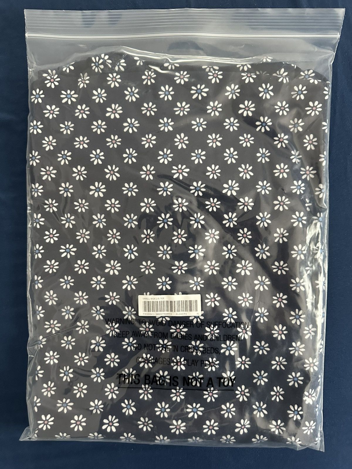 Supreme Supreme Small Box L/S Tee Size US XL / EU 56 / 4 - 2 Thumbnail