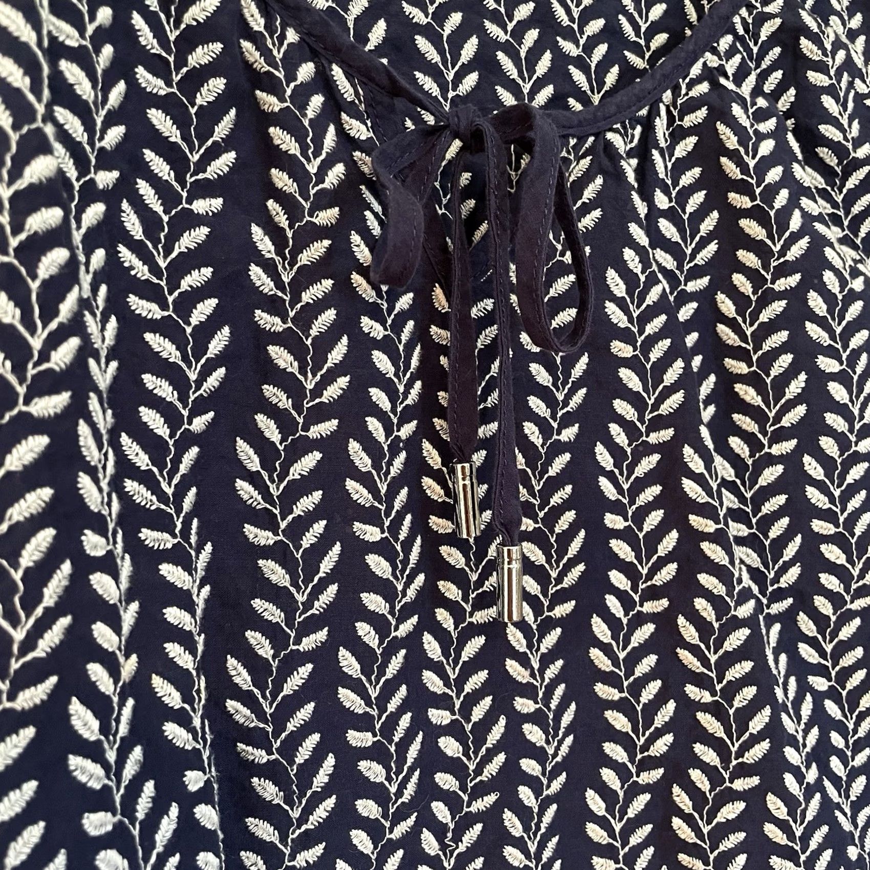 Vintage Emily Daniels Navy Blue White Embroidered Floral Leaf Vine Blouse PXL Plus Casual Shirt Women’s Size XL / US 12-14 / IT 48-50 - 4 Thumbnail