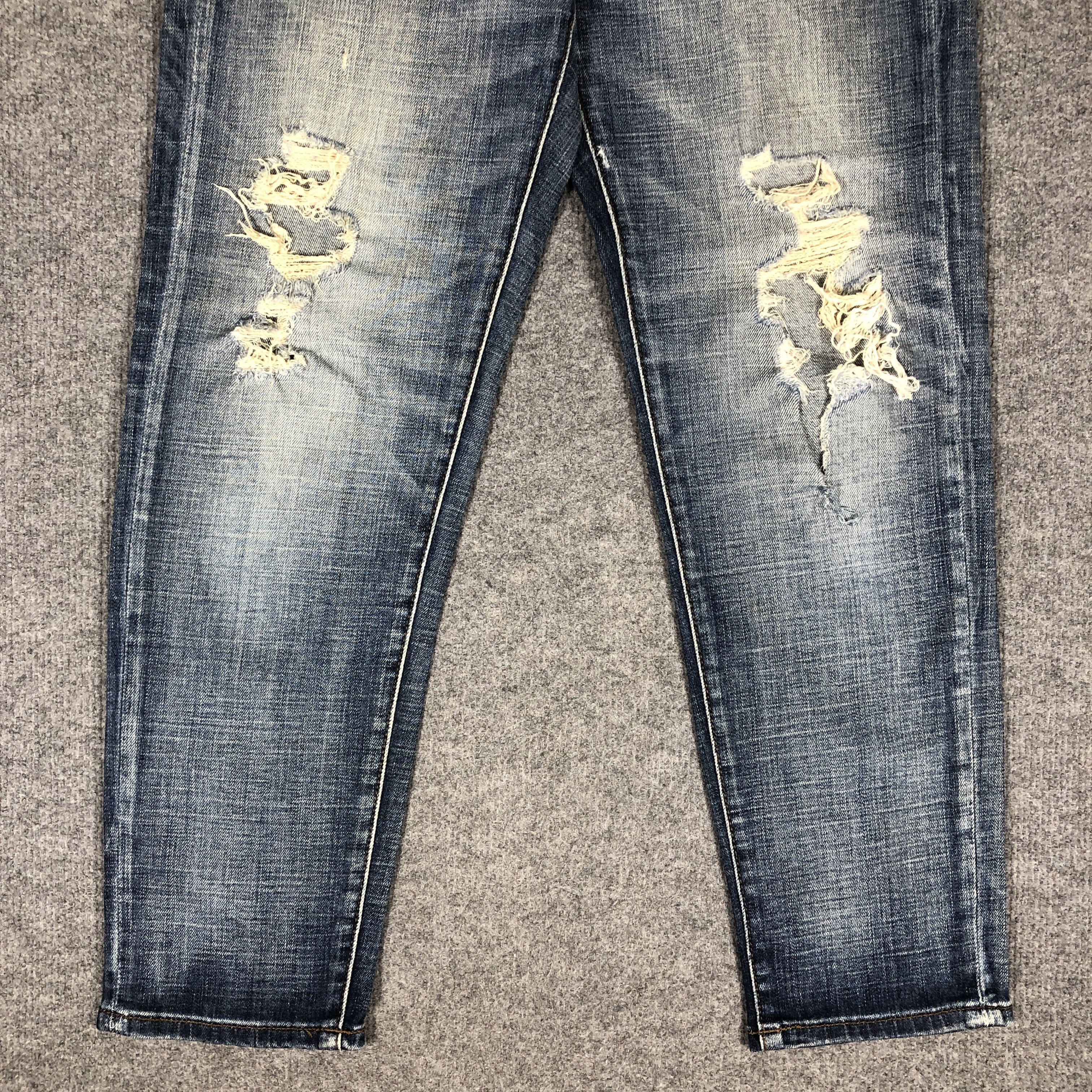 Womens Uniqlo Jeans Distress Slim Boyfriend Tapered L1193W