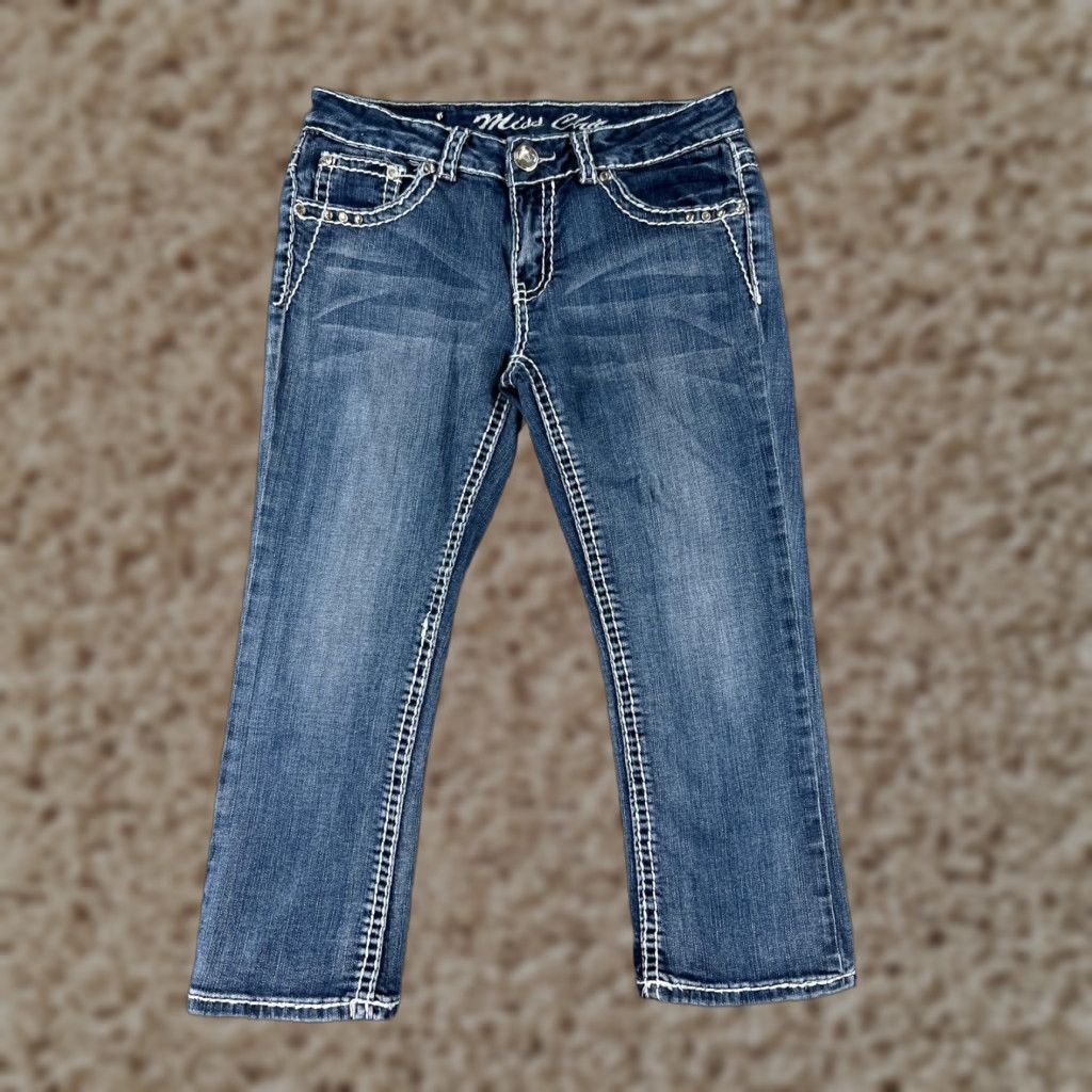 Vintage VINTAGE Miss Chic Jeans Capri Women Blue Denim Cotton Blend 9 Slim Fit 5-Pocket Embellished Rhinestone Bling Size 30" / US 8 / IT 44 - 1 Thumbnail