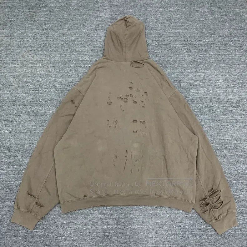 Balenciaga Balenciaga Brown Big Ripped Hooded Sweatshirt Size US M / EU 48-50 / 2 - 2 Thumbnail