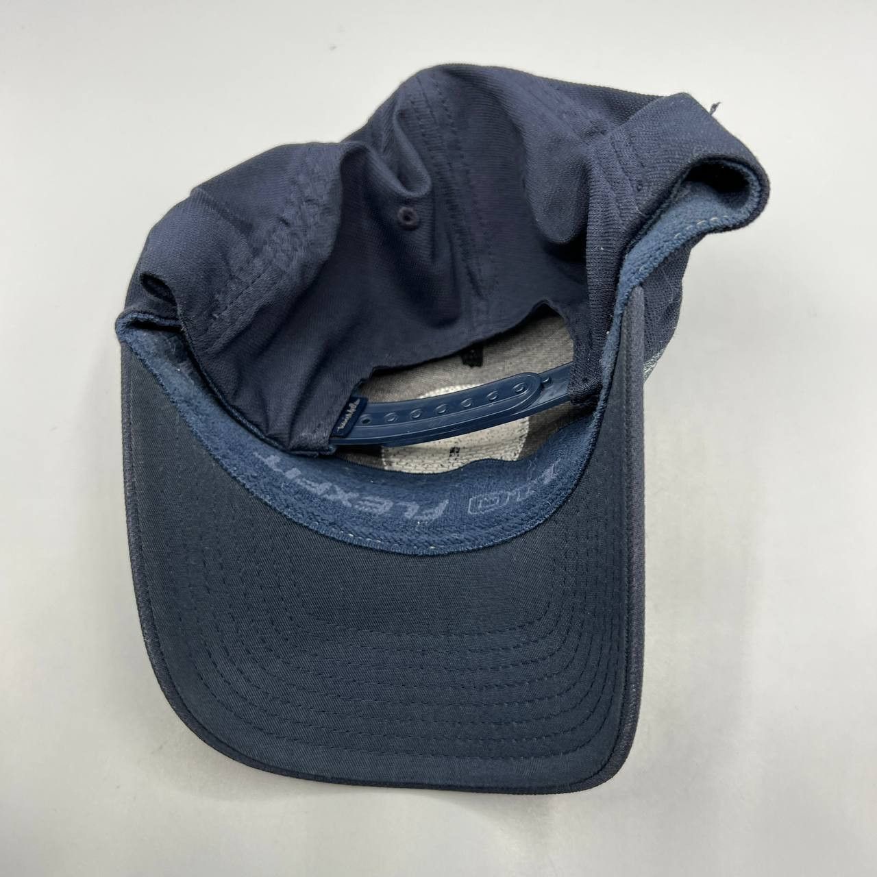 Yupong Travis Matthew Hat Men Flexfit Yupoong Snap Back Cap Size ONE SIZE - 7 Thumbnail