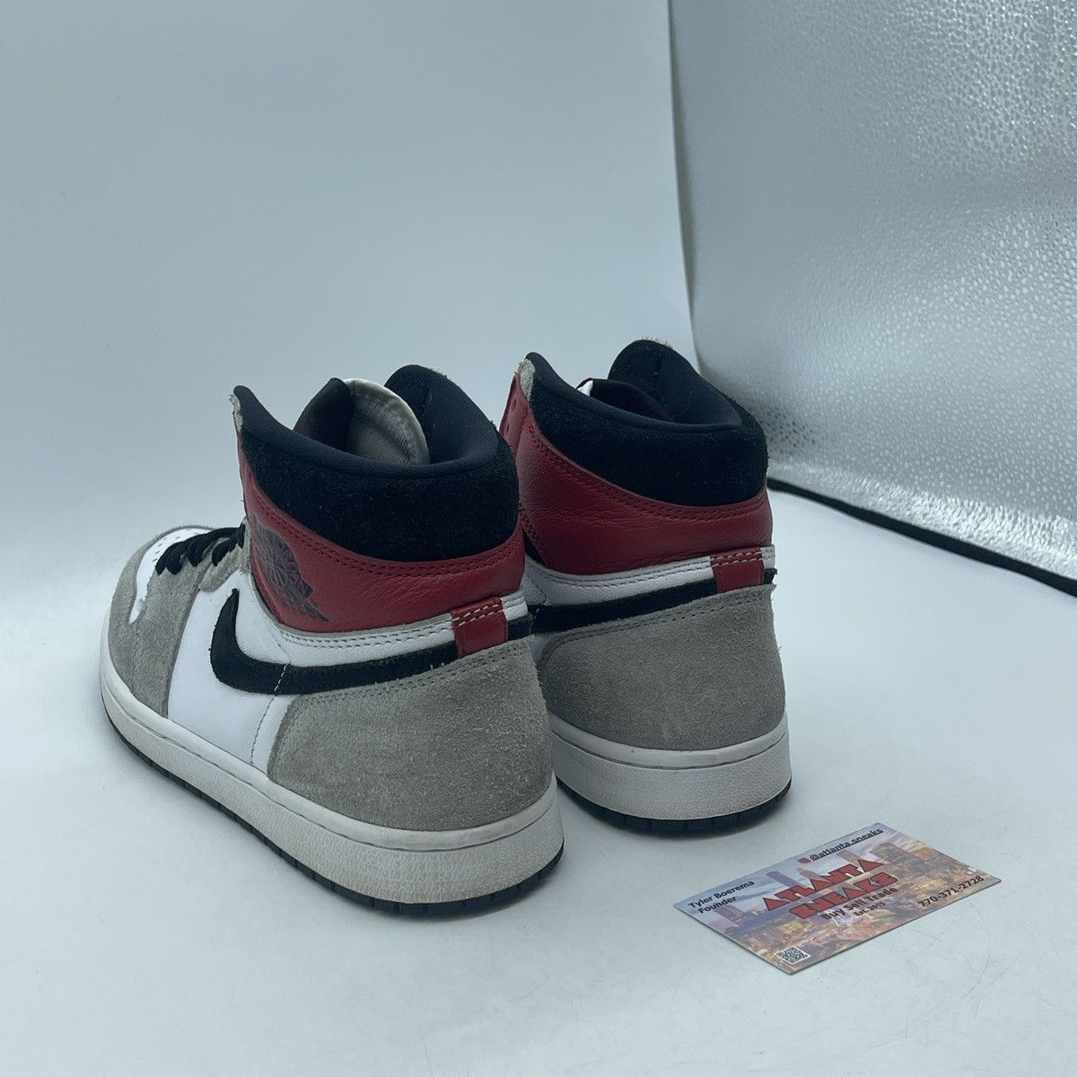 Jordan Brand Air Jordan 1 high smoke grey Size US 7.5 / EU 40-41 - 4 Thumbnail