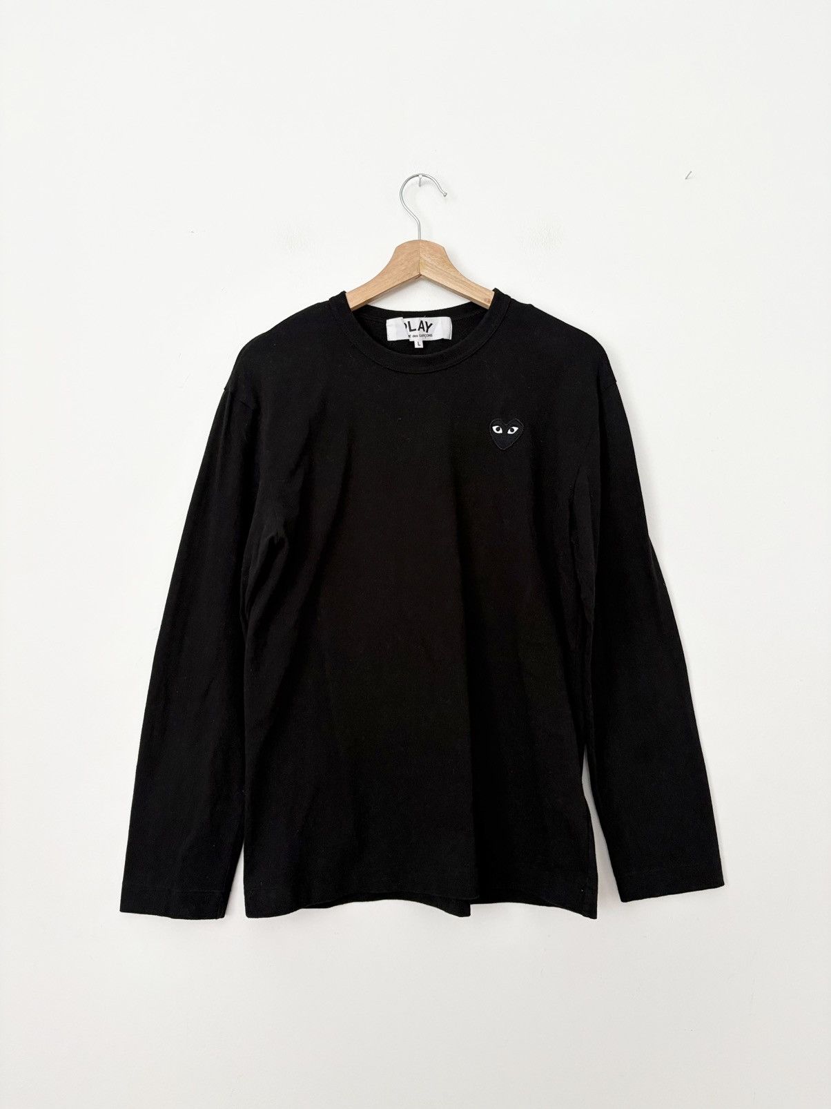 Comme des Garcons PLAY Comme des Garcons PLAY black heart Long sleeve Size US L / EU 52-54 / 3 - 1 Thumbnail