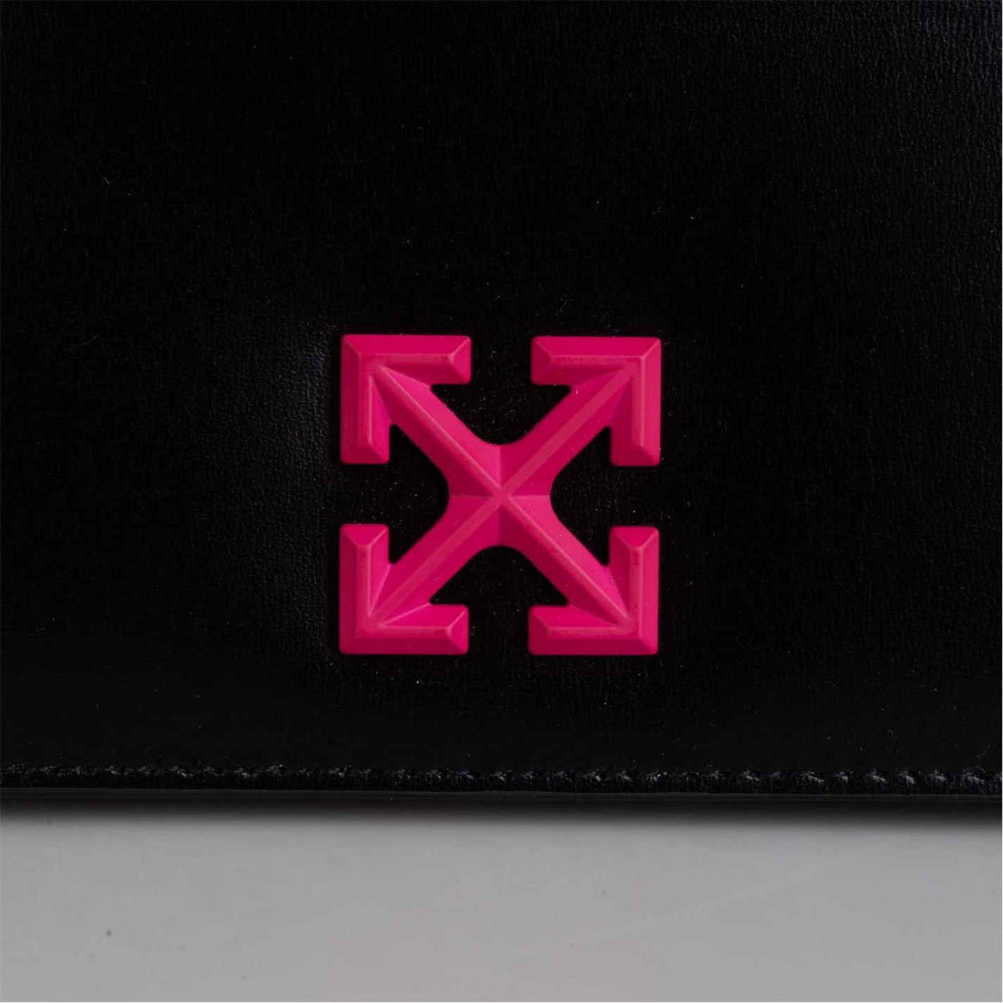 Off-White o1g2r1mq0225 Size: OS / Jitney 0.5 Shoulder Bag in Black Size ONE SIZE - 3 Thumbnail