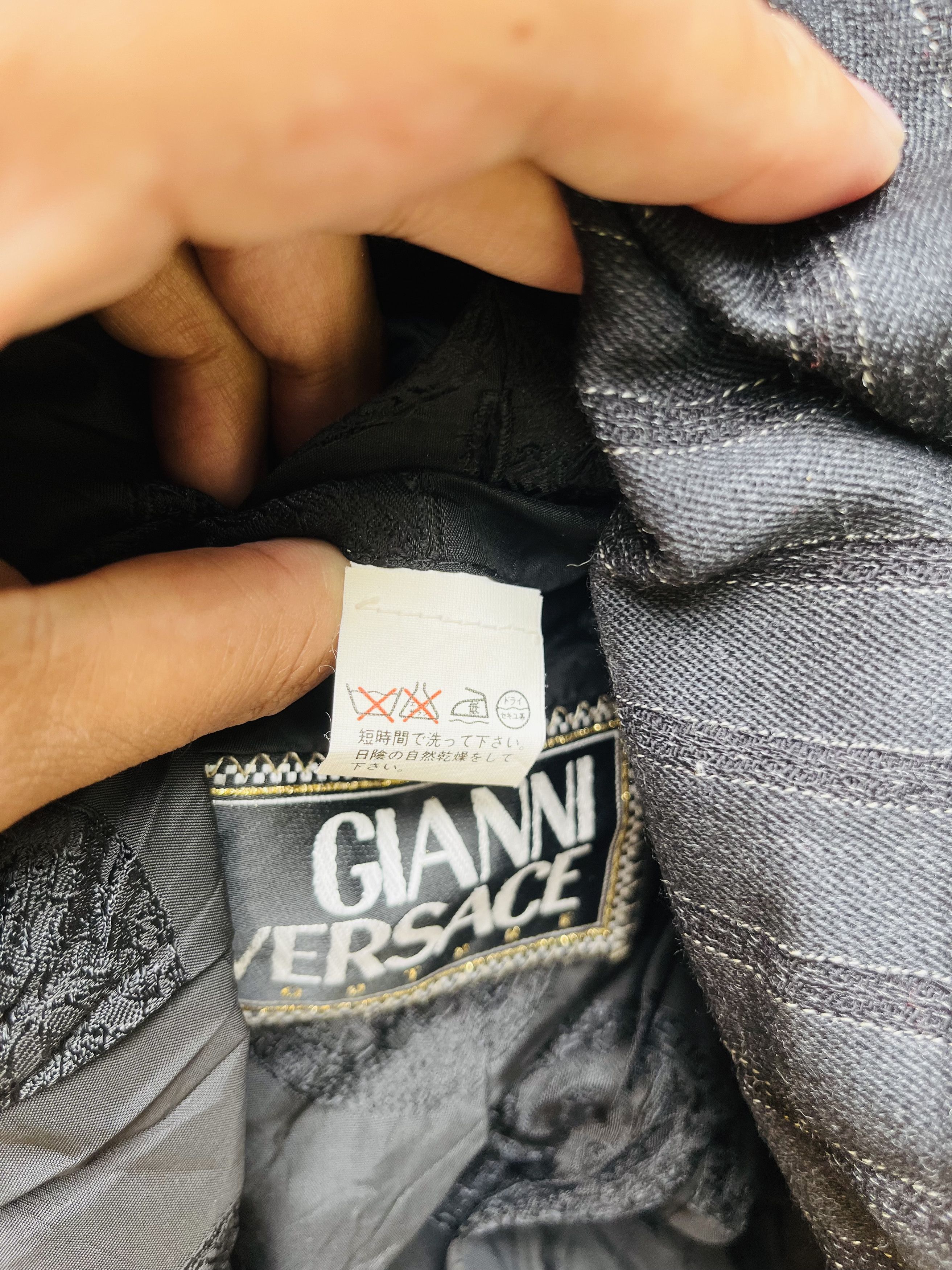 Designer × Versace × Vintage Vintage Versace Distressed Italian Designer Fashion Style Size US L / EU 52-54 / 3 - 13 Thumbnail