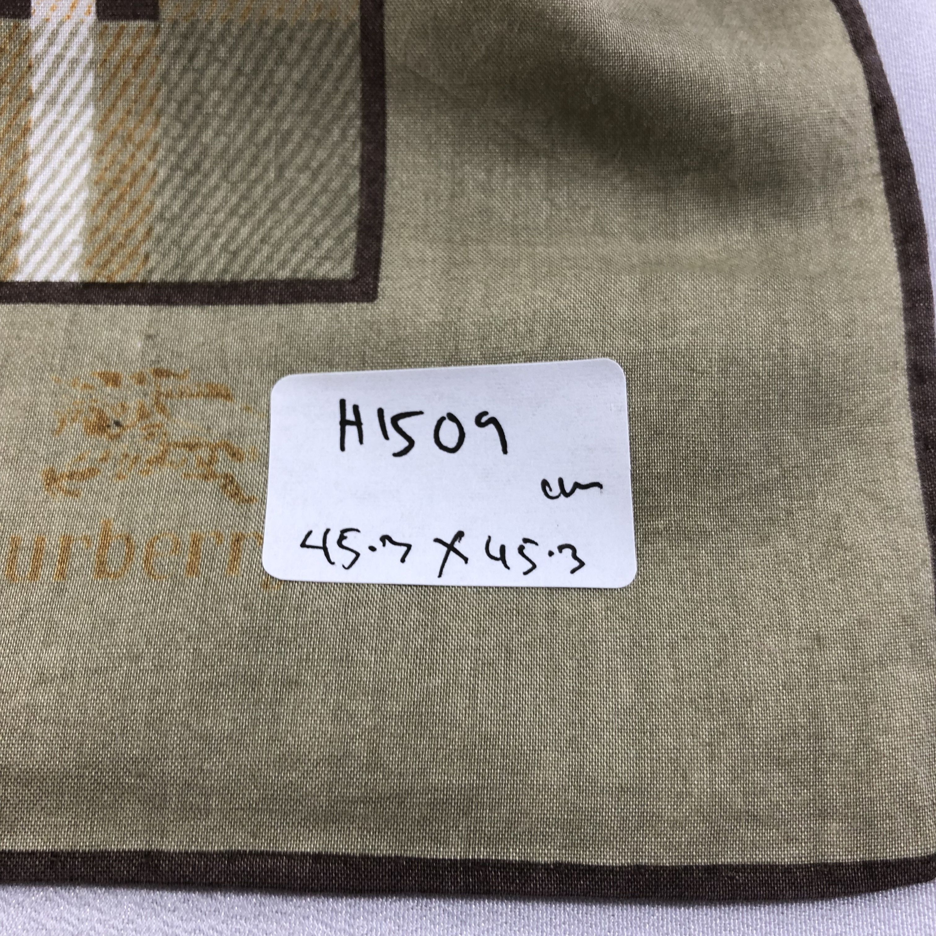 Burberry Burberry Hand Rolled Handkerchief Neckerchief Bandana H1509 Size ONE SIZE - 7 Thumbnail