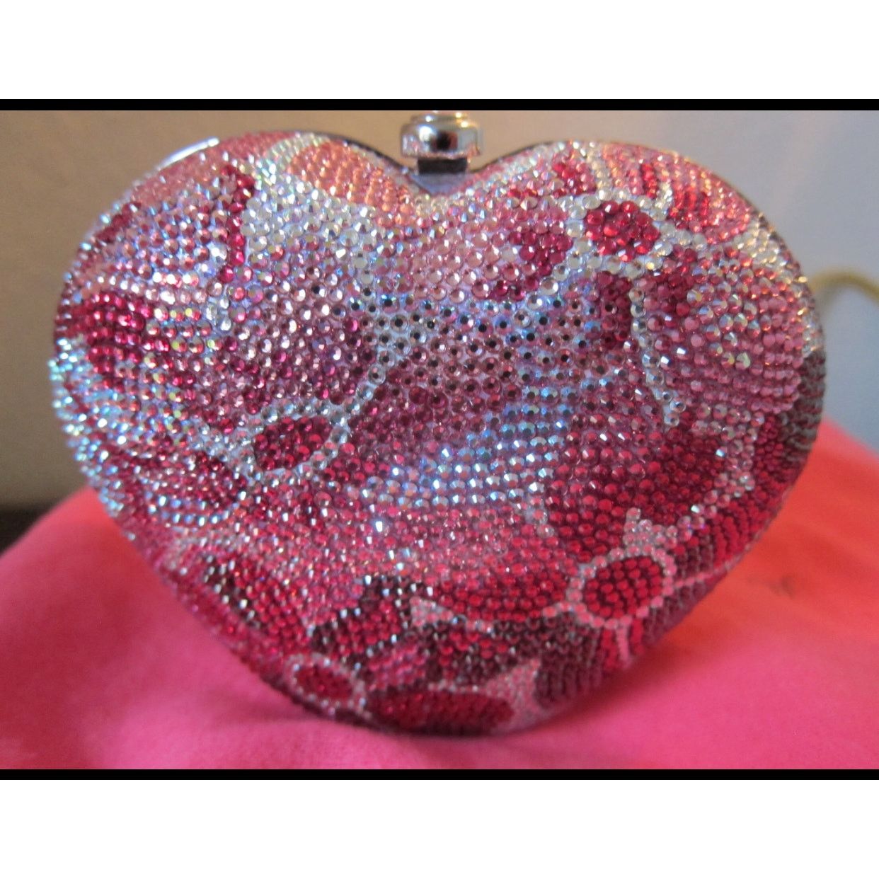 Judith Leiber Judith Leiber Heart shaped crystal petit clutch bag Size ONE SIZE - 2 Thumbnail