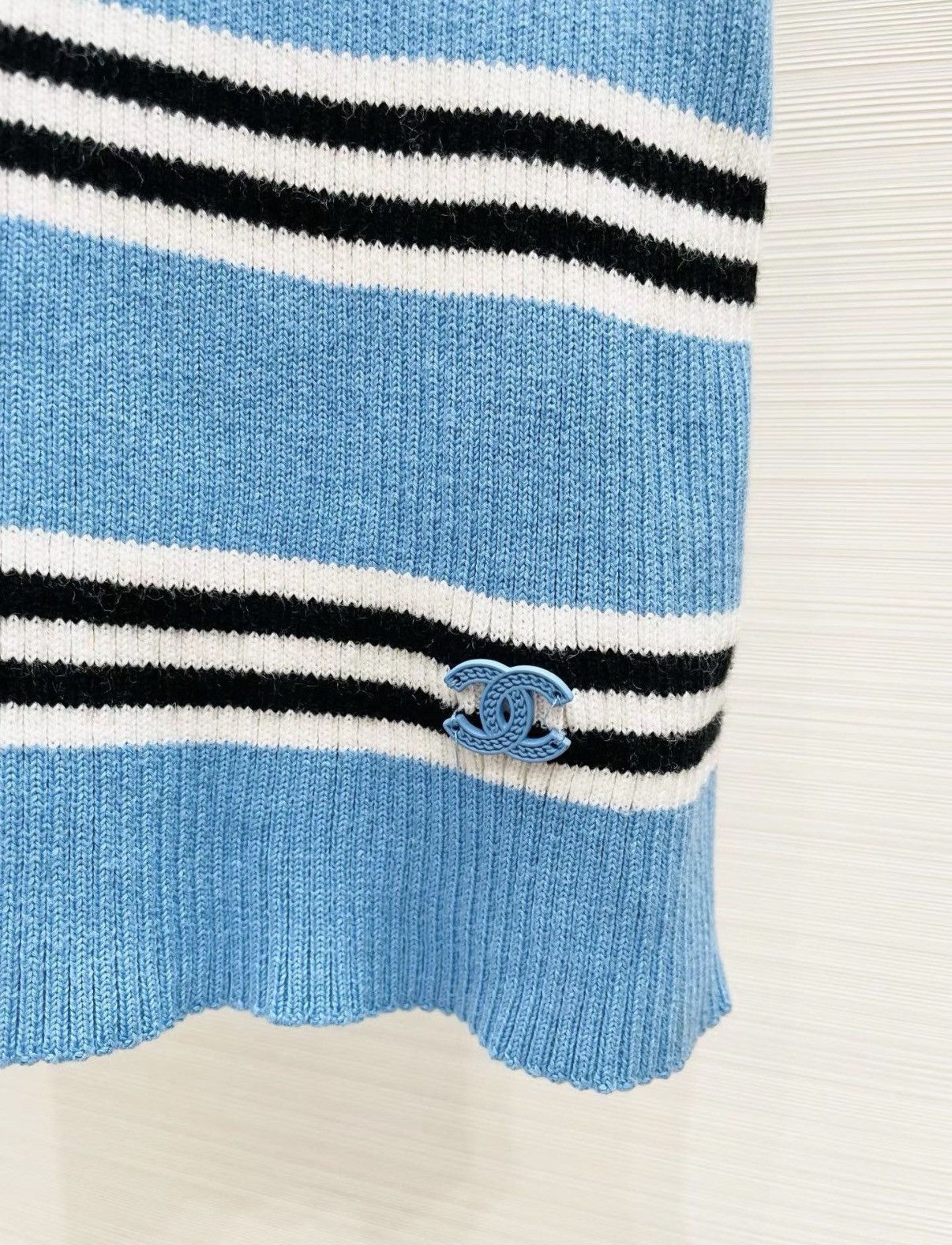 Chanel Chanel 24A Métiers d'Art Collection Striped Knit Vest J33 Size XS / US 0-2 / IT 36-38 - 4 Thumbnail