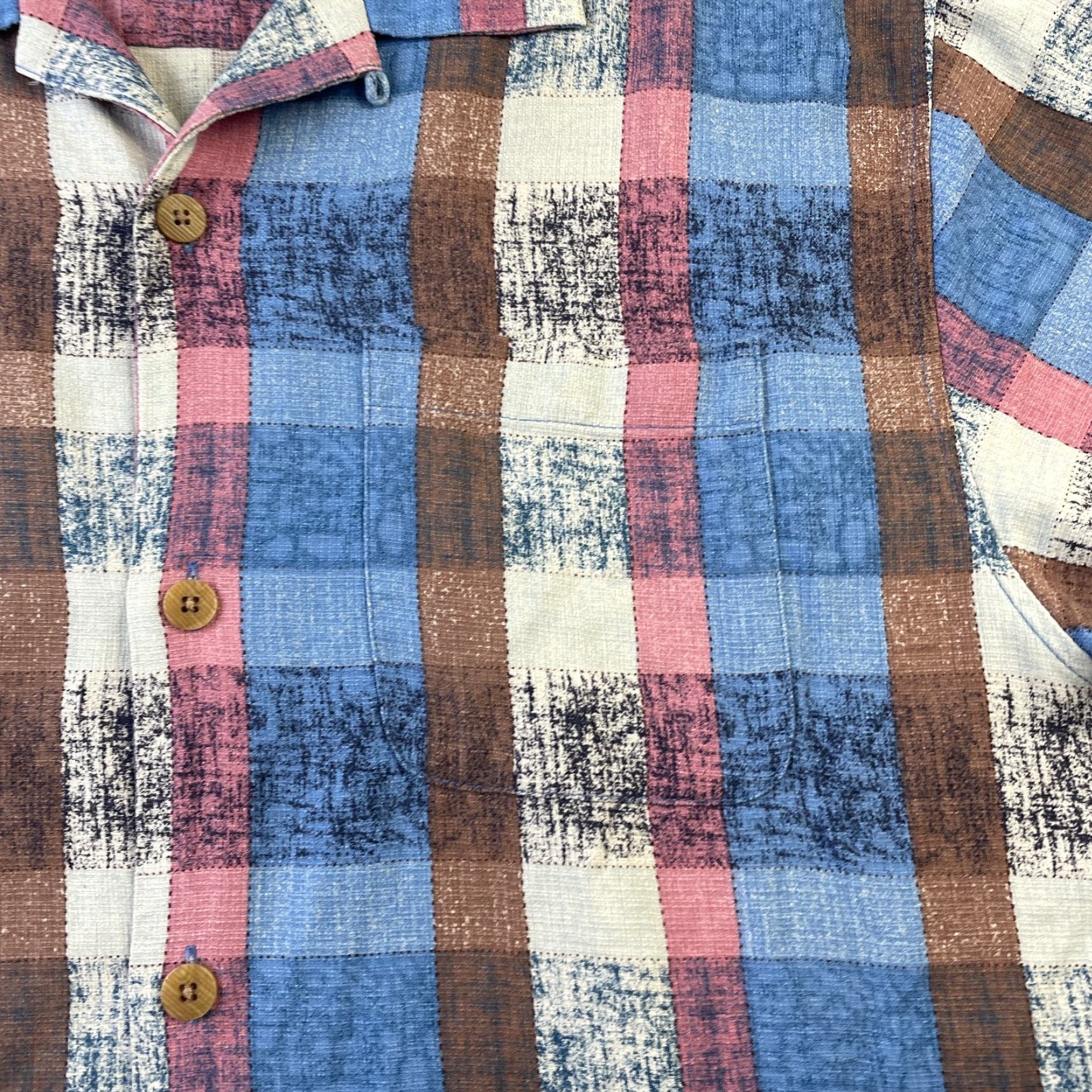 Tommy Bahama VINTAGE not specified, so omit. Final title: Tommy Bahama Shirt Mens M Blue Silk Cotton Button-Up Hawaiian Floral Short Sleeve Size US M / EU 48-50 / 2 - 4 Thumbnail