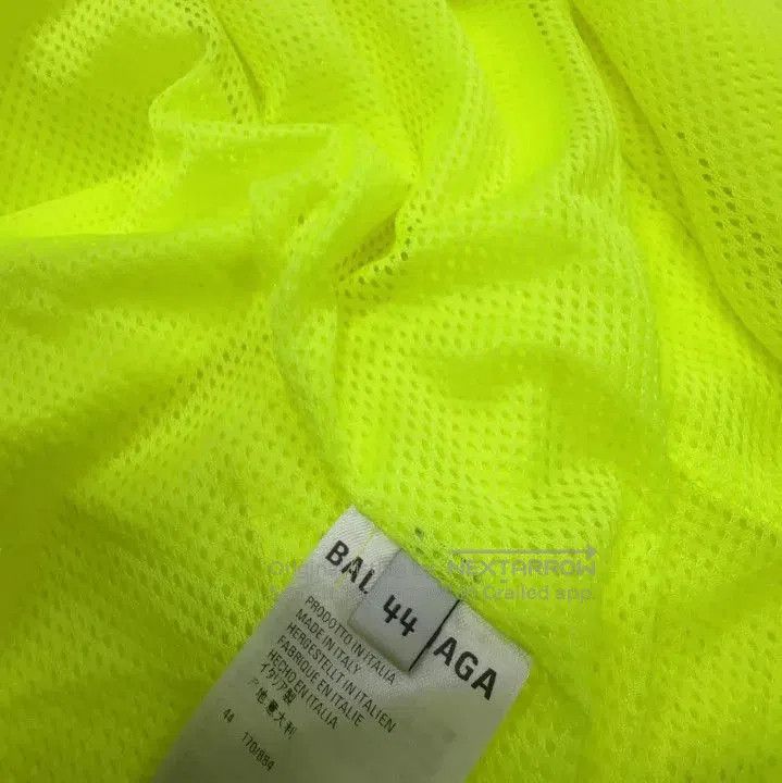 Balenciaga Balenciaga SS21 Neon Yellow Long Sleeve Jacket. Size US L / EU 52-54 / 3 - 3 Thumbnail