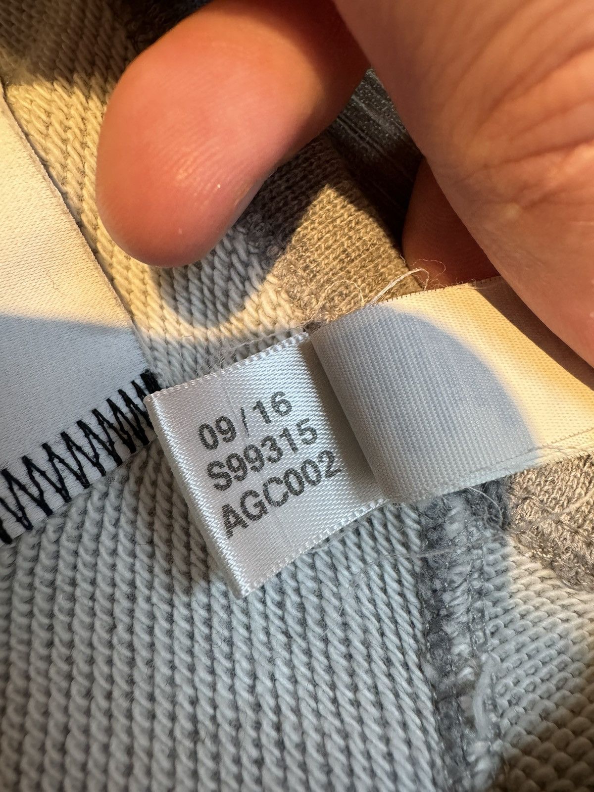 Adidas Reigning Champ Tiger Fleece Crewneck Sweatshirt Men Size XS Size US XS / EU 42 / 0 - 6 Thumbnail