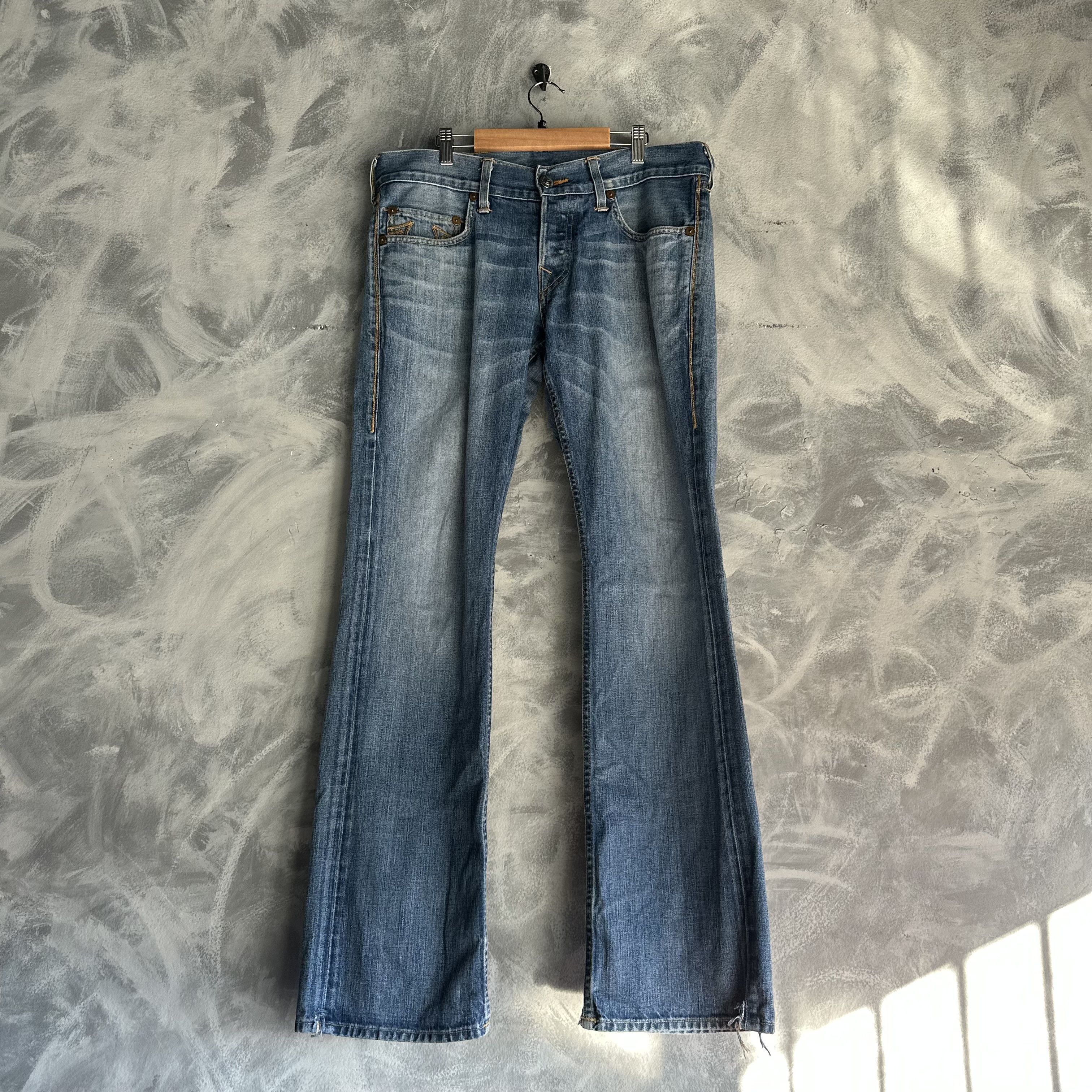 True Religion True Religion Bobby Super T Jeans Mens 32x32 Thick Stitch Size US 32 / EU 48 - 2 Thumbnail