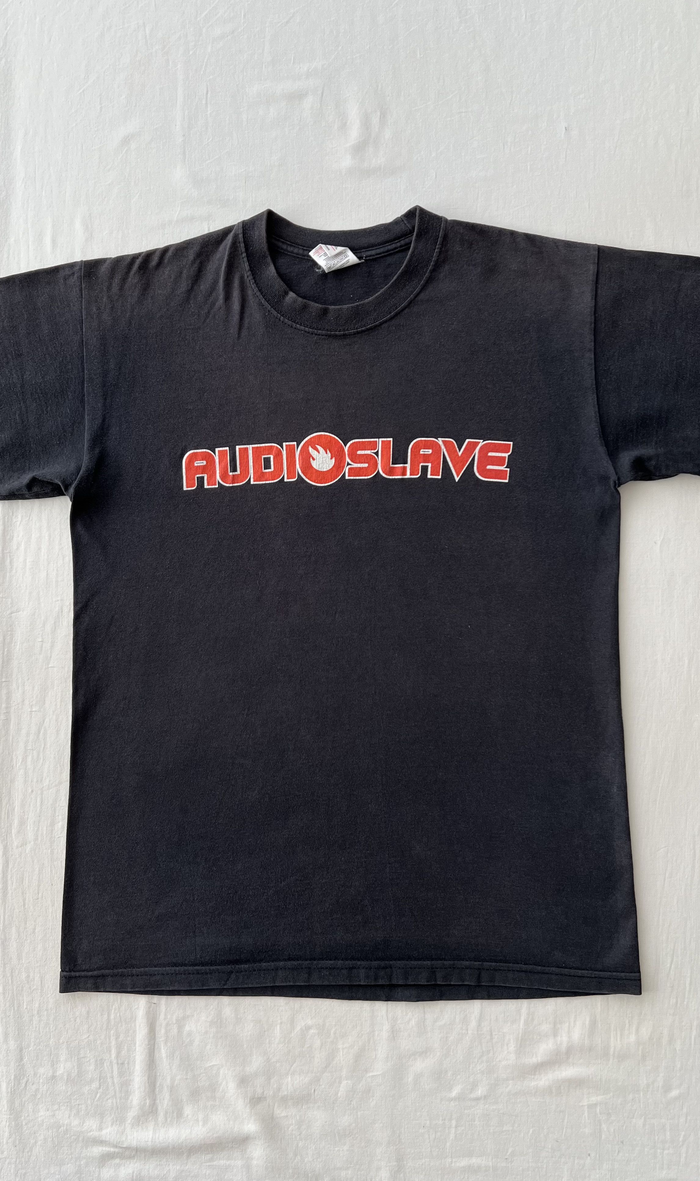 Band Tees Vintage 2005 Audioslave Tour Black T-shirt Size US S / EU 44-46 / 1 - 3 Thumbnail