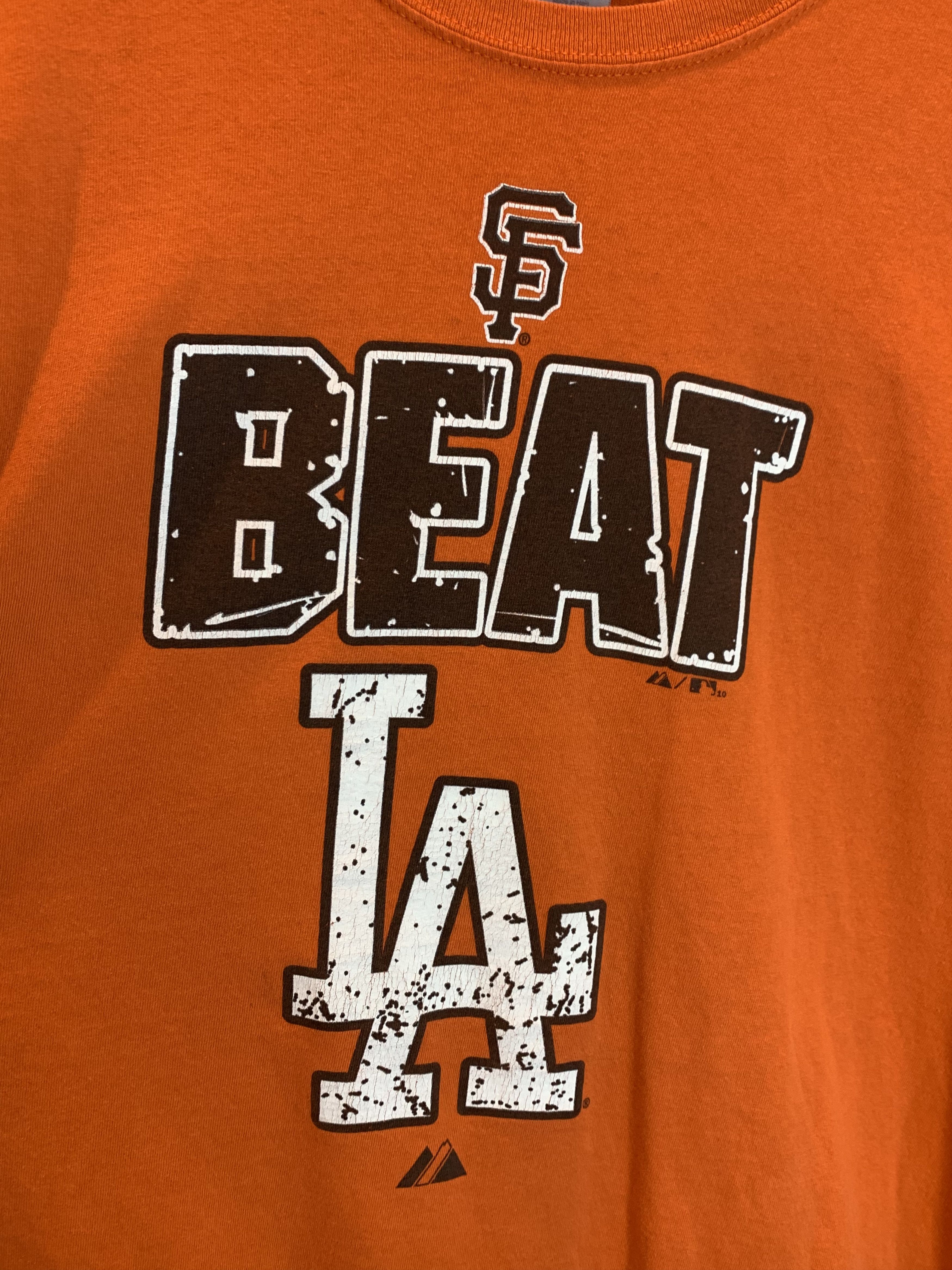 Majestic RARE Vintage San Francisco Giants SF Beat LA Dodgers T-Shirt Size US XL / EU 56 / 4 - 2 Thumbnail