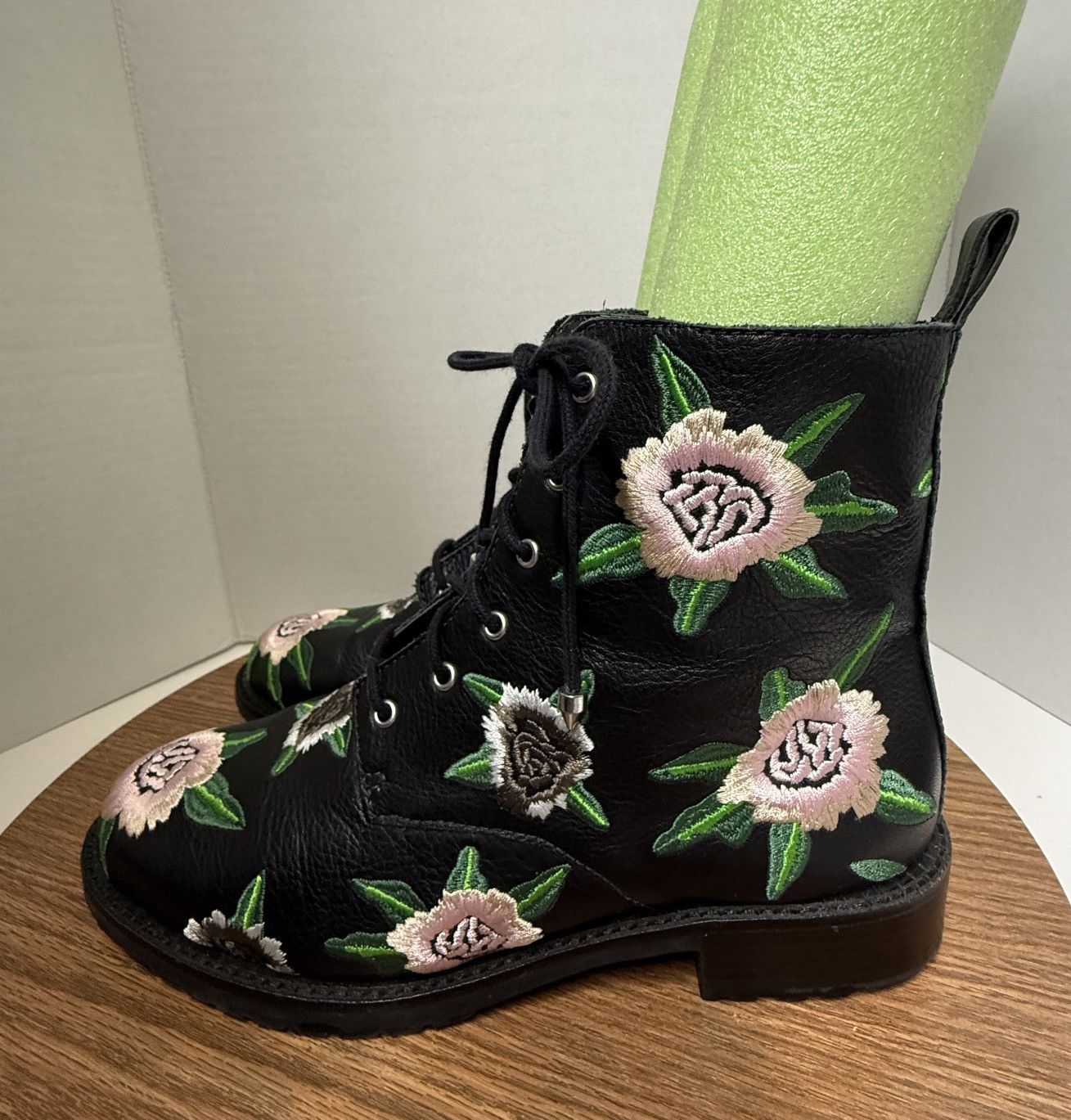 Rebecca Minkoff Rebecca Minkoff Gerry Floral Embroid Black Leather Boots Size US 9 / IT 39 - 2 Thumbnail