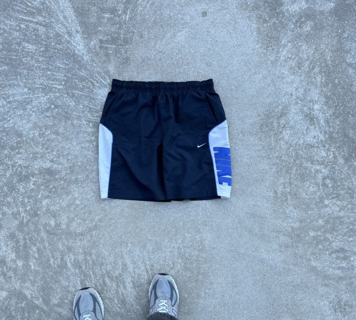 Nike Vintage Nike avantgarde streetwear wide oversized shorts Size US 32 / EU 48 - 2 Thumbnail