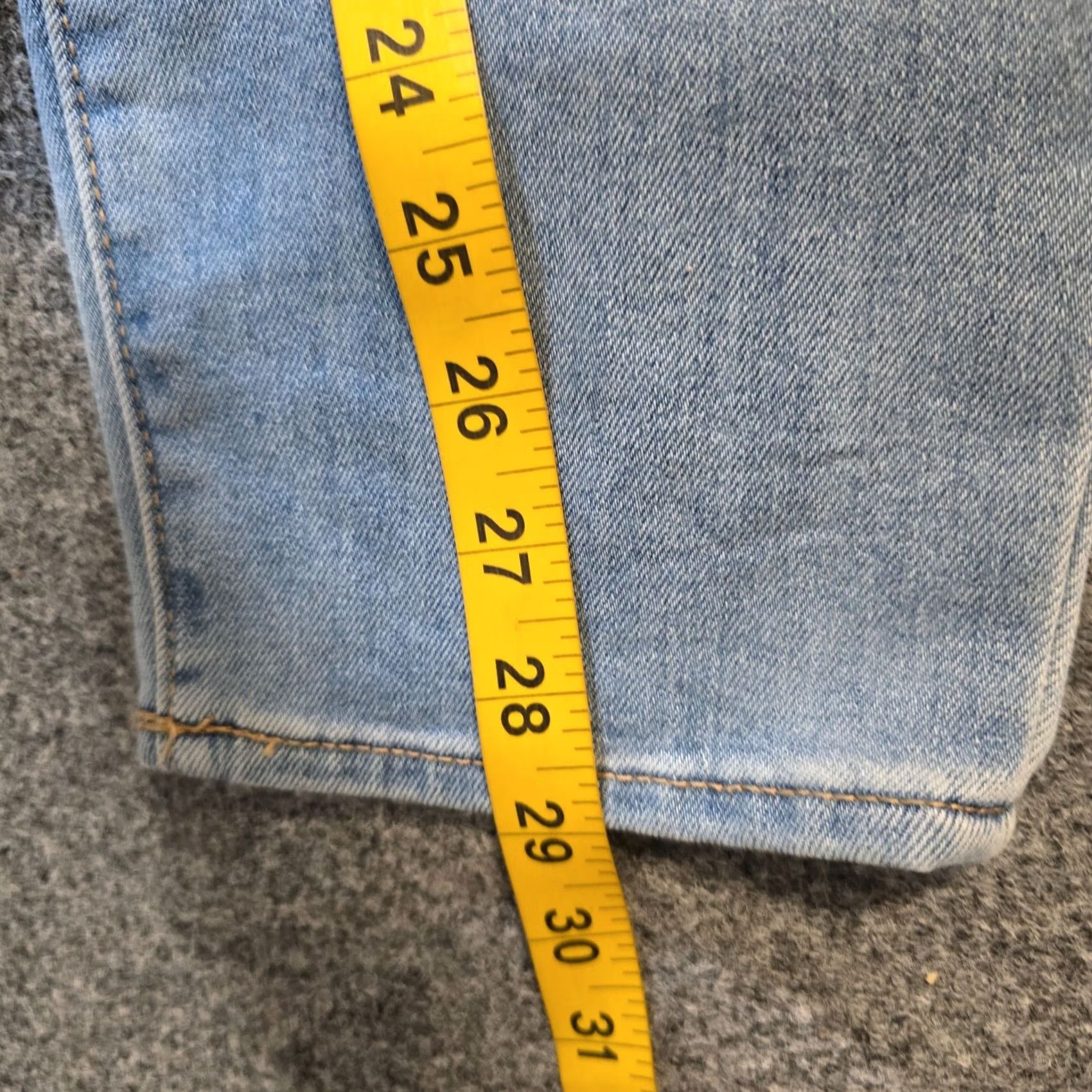Old Navy Old Navy Jeans Womens Size 6 Blue OG Straight Light Wash Baggy Casual Capsule Jeans Straight Women 6 Blue OG Light Wash Size 28" / US 6 / IT 42 - 7 Thumbnail