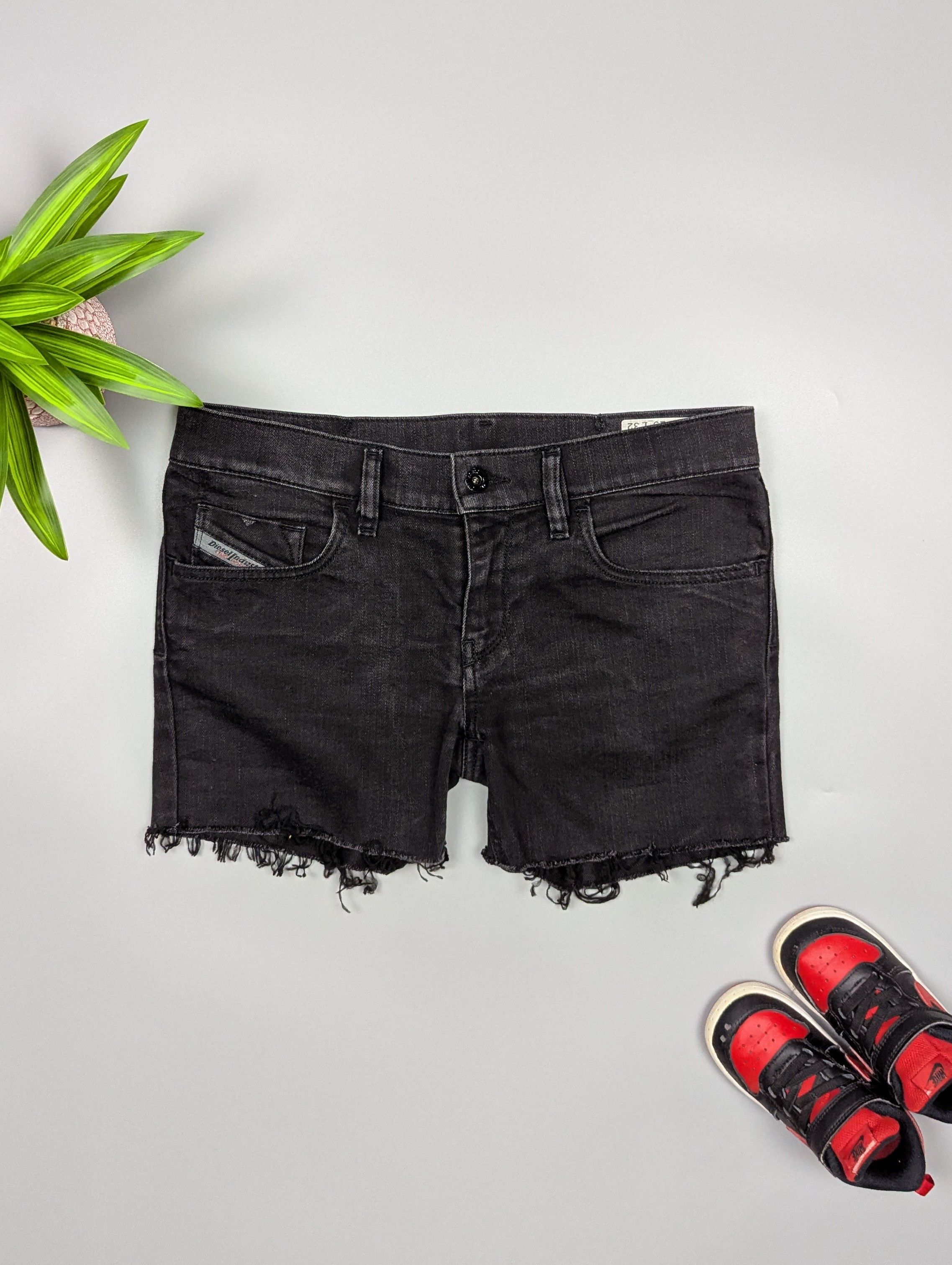 Diesel Vintage Women's Super Slim Stretch Black Distressed Shorts Size 29" - 1 Thumbnail