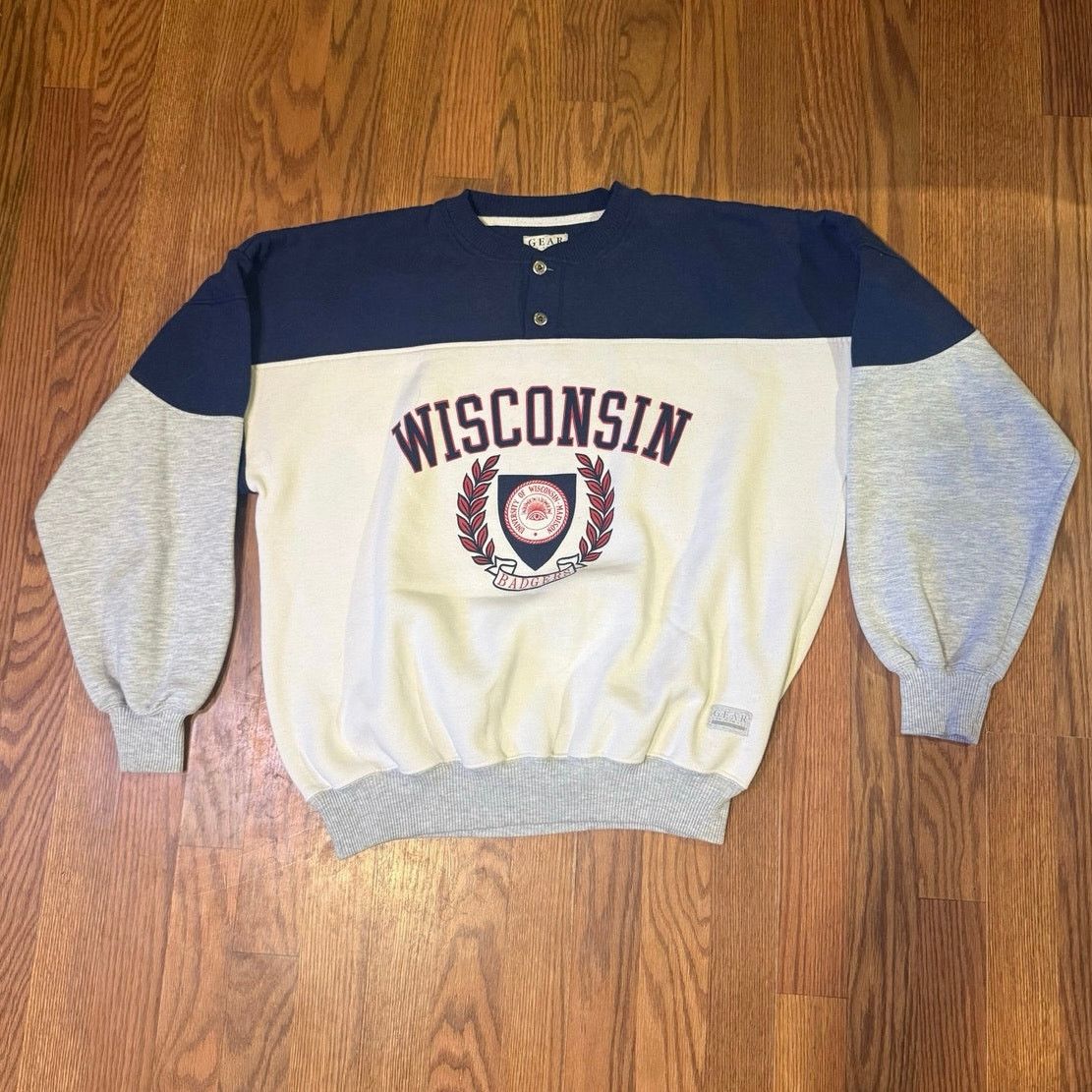 Gear for Sports Wisconsin Tri-Color Henley Crew Sweatshirt Size XL Size US XL / EU 56 / 4 - 1 Thumbnail