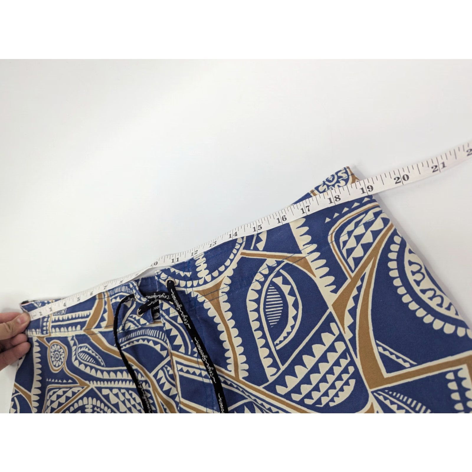 Reyn Spooner VINTAGE Reyn Spooner Shorts Mens 38 Blue Hawaiian Board Short Surf Beach Pockets Recreational Surfing Beach Mens Size US 38 / EU 54 - 5 Thumbnail