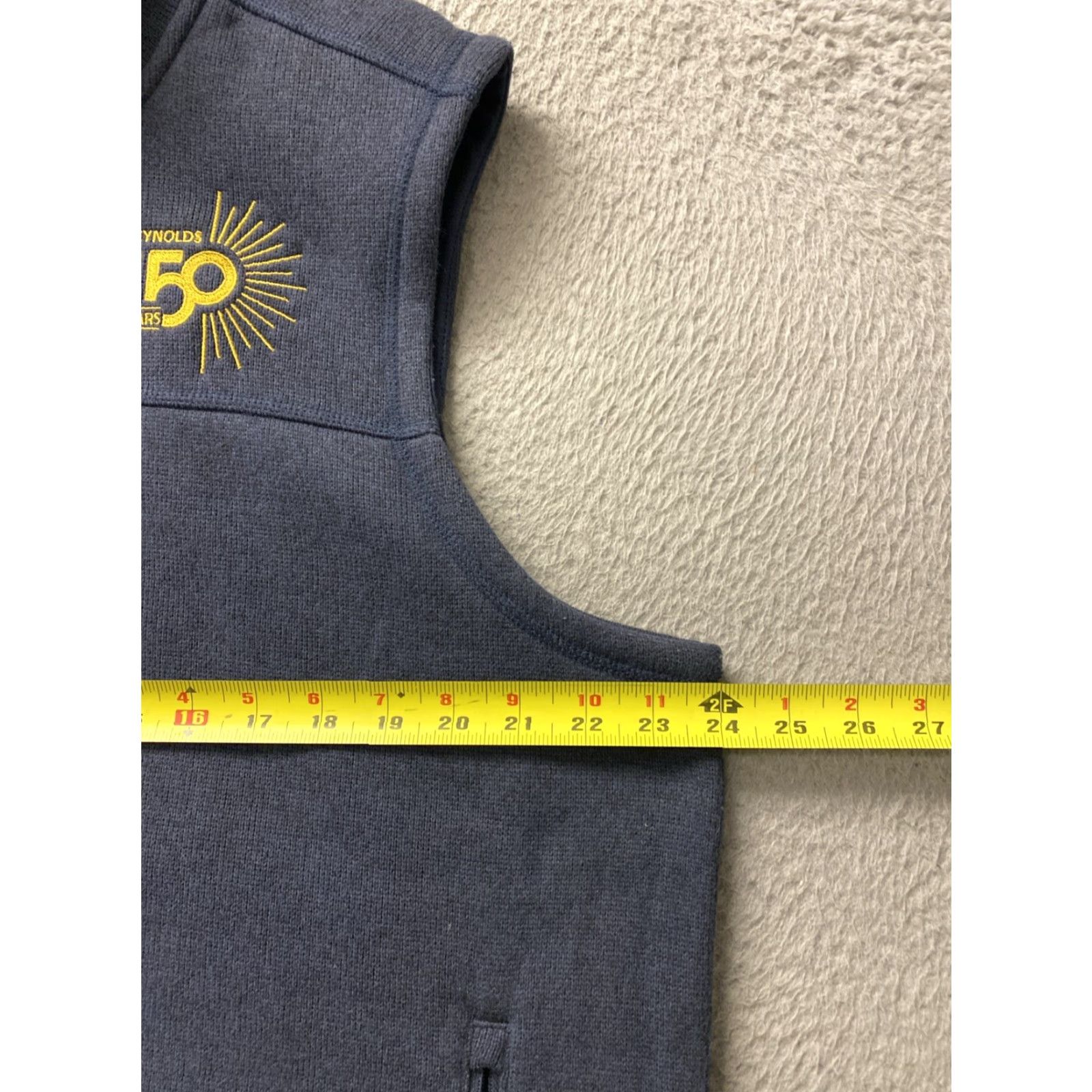 The North Face The North Face Vest Men XL Navy Blue Soft Zip Insulated Lightweight Full Zip | Outdoor, Golf, Hiking, Travel, Workwear | Regular Fit Size US XL / EU 56 / 4 - 6 Thumbnail