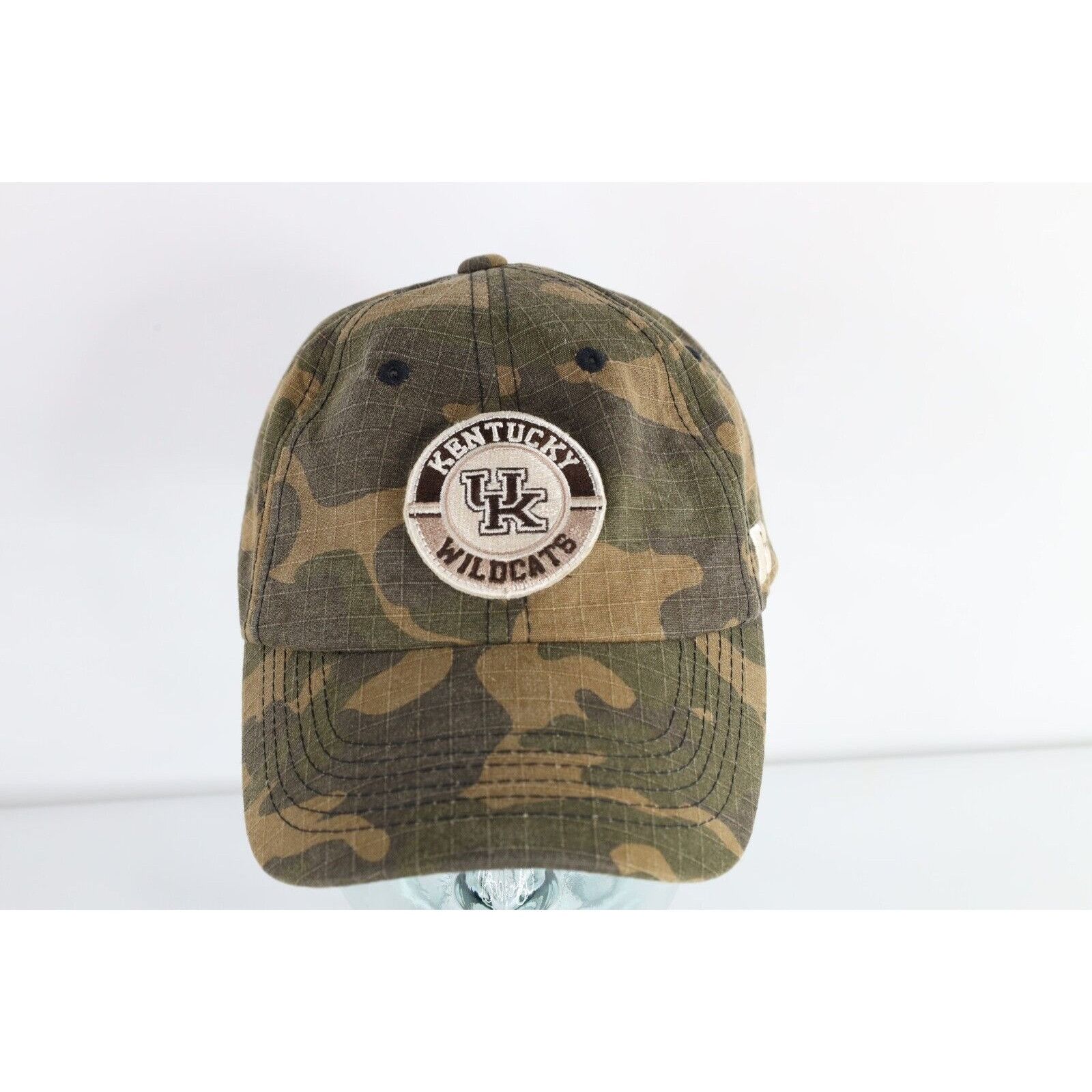 Russell Athletic × Vintage Vintage Russell Athletic University of Kentucky Camo Hat Size ONE SIZE - 1 Thumbnail