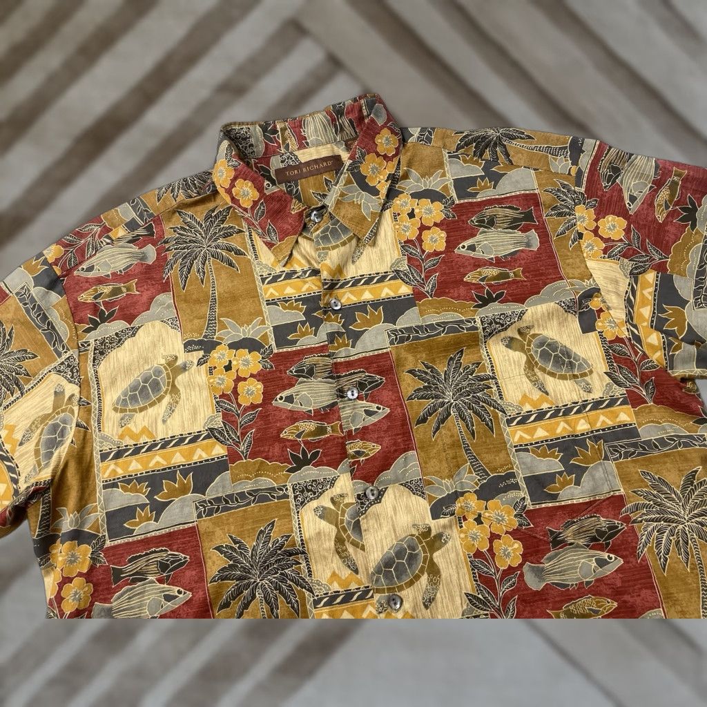 Tori Richard Tori Richard Button-Up Shirt Hawaiian 100% Cotton Large L Short Sleeve Red Palm Turtle Fish Camp Casual Mens Size US L / EU 52-54 / 3 - 1 Thumbnail