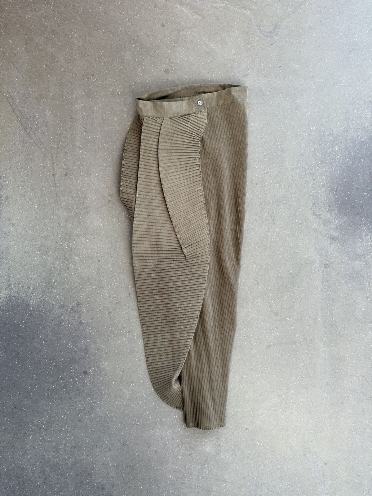 Romeo Gigli Romeo Gigli Pleated Skirt Size 28" / US 6 / IT 42 - 7 Thumbnail