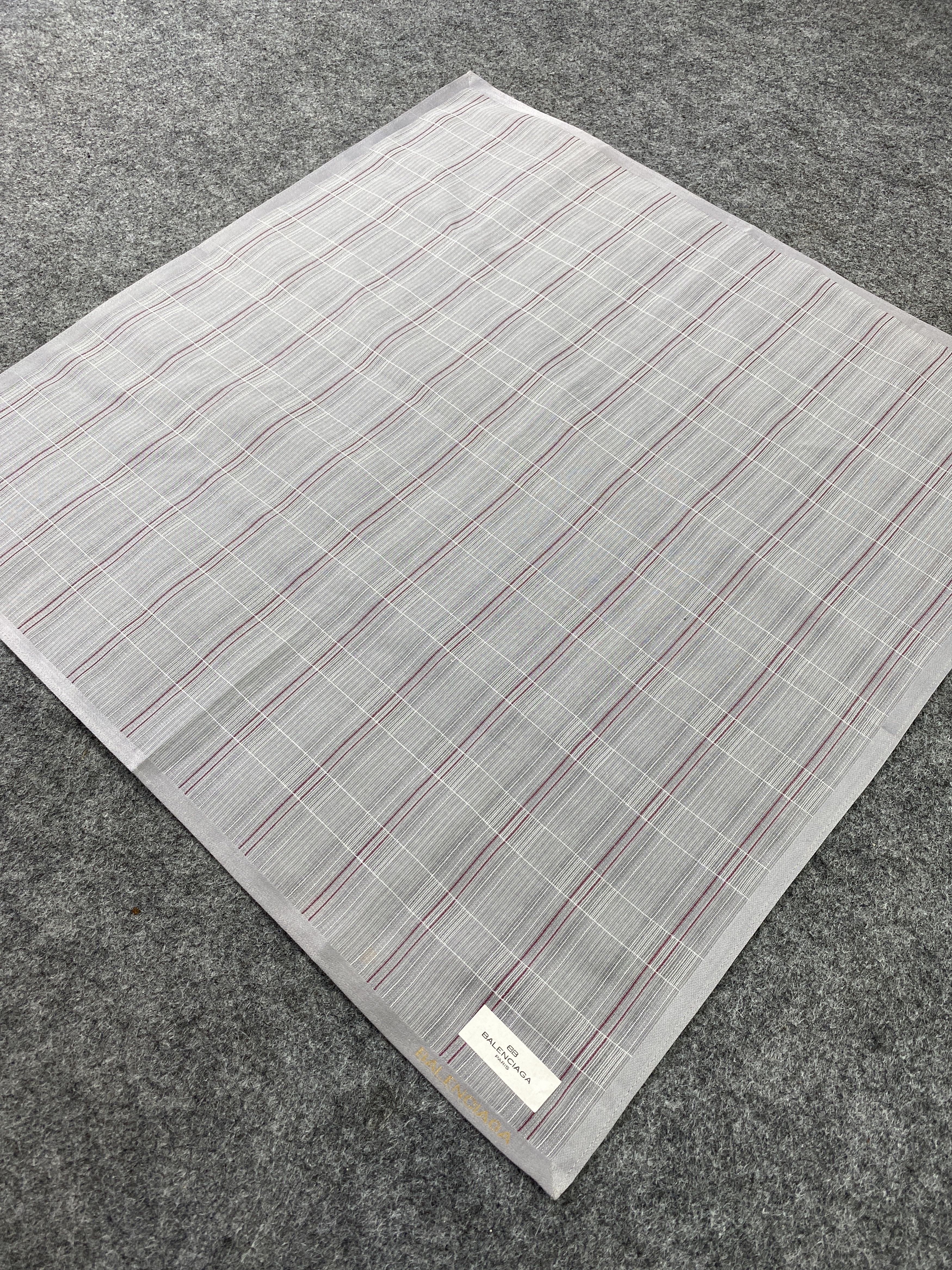 Vintage Balenciaga Handkerchief / Bandana / Neckerchief -B201 Size ONE SIZE - 4 Thumbnail