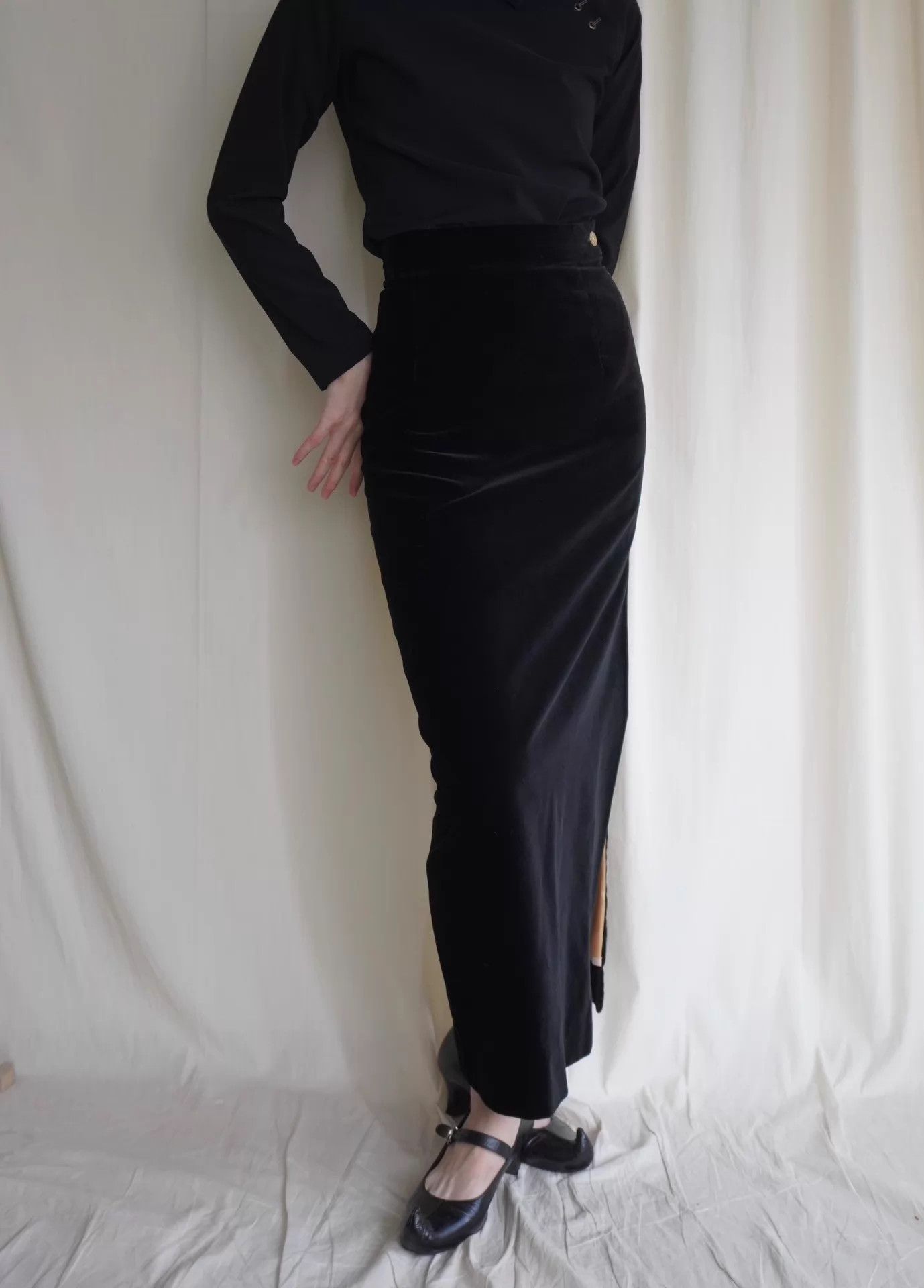 Vivienne Westwood Vivienne Westwood 1990s Early Velvet Slit Straight Skirt Red Label Size 25" / US 0 / IT 36 - 2 Thumbnail