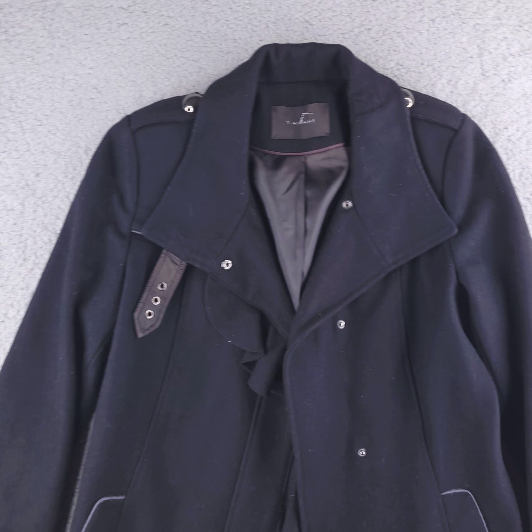 Vintage Tahari Coat Womens XS Black Wool Overcoat CLEAN Size XS / US 0-2 / IT 36-38 - 2 Thumbnail