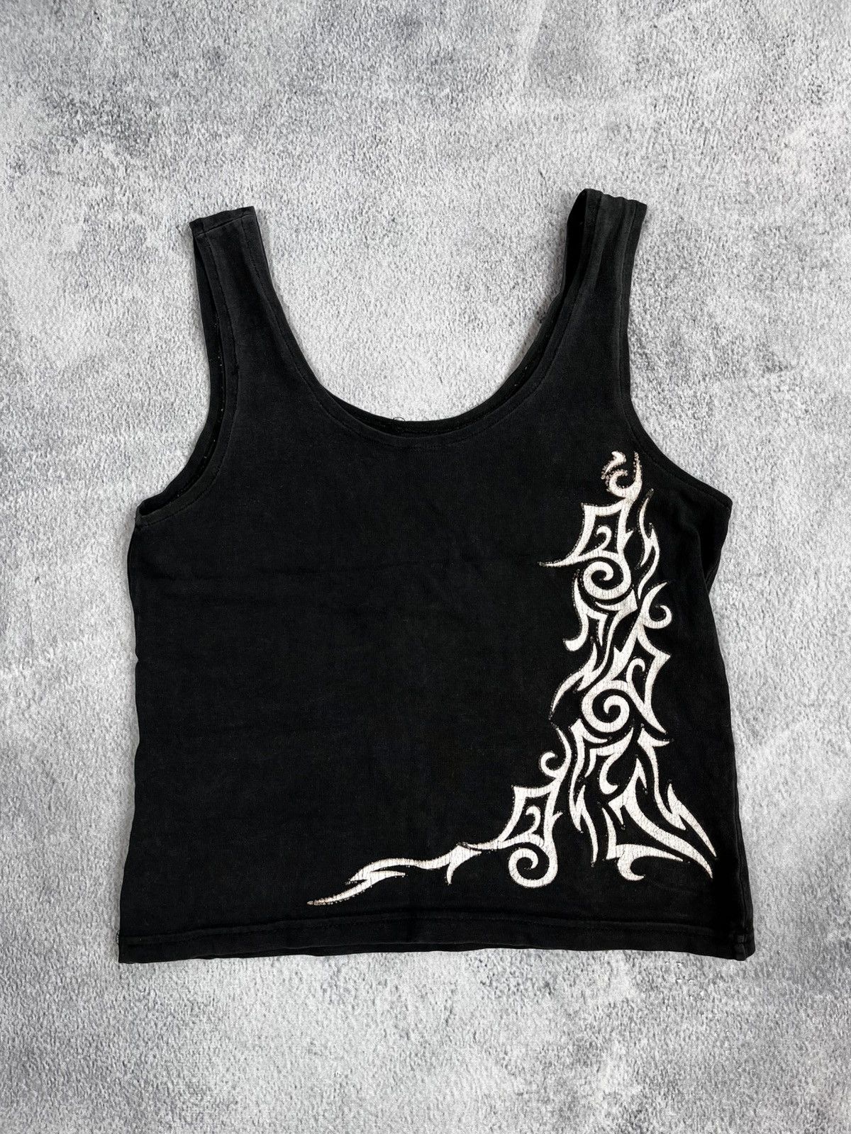 Japanese Brand × Vintage Vintage Y2K Japanese printed faded tank top streetwear Size XS / US 0-2 / IT 36-38 - 1 Thumbnail